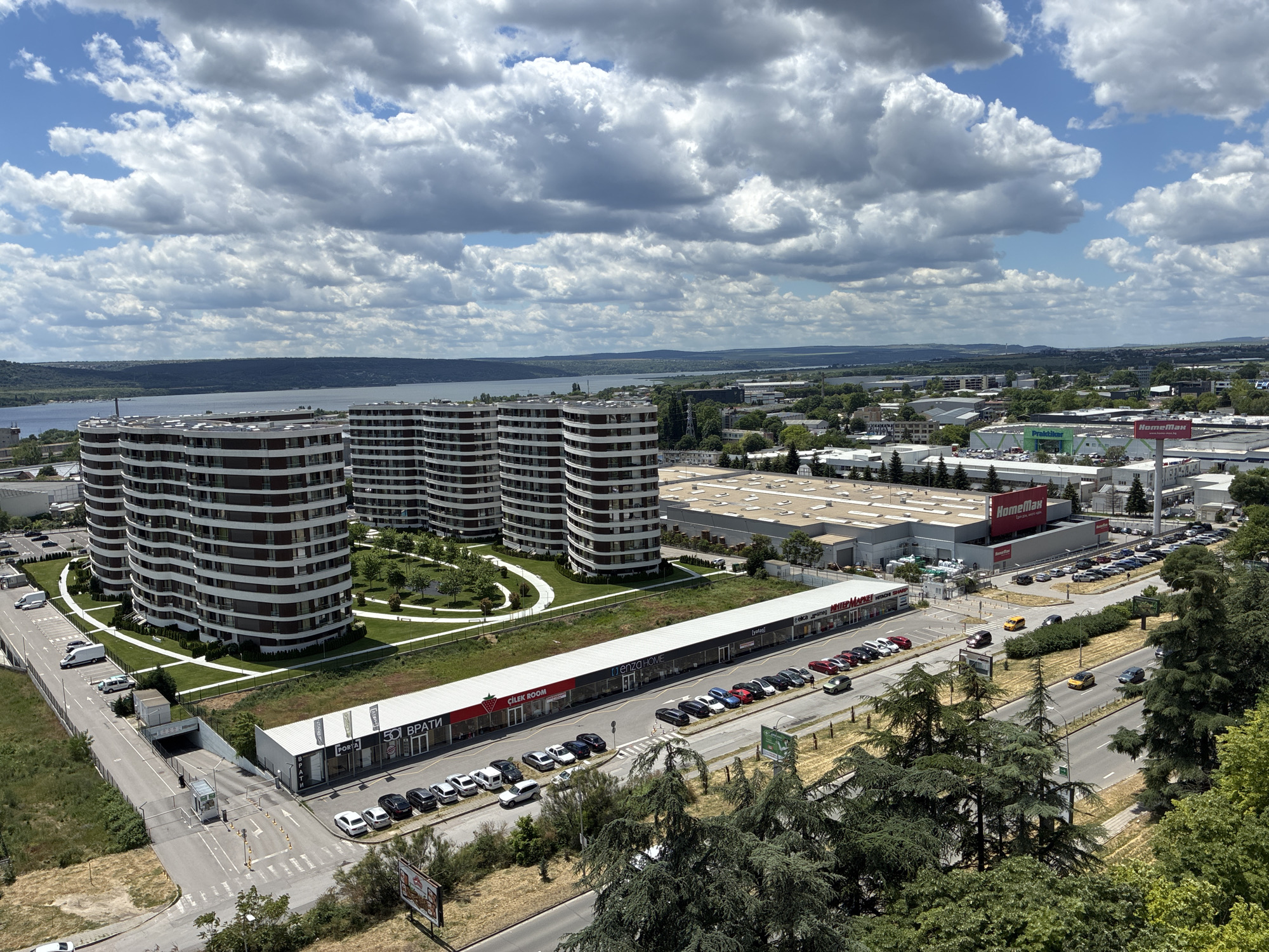 Ordinary moments captured across Varna, Bulgaria in ten minutes