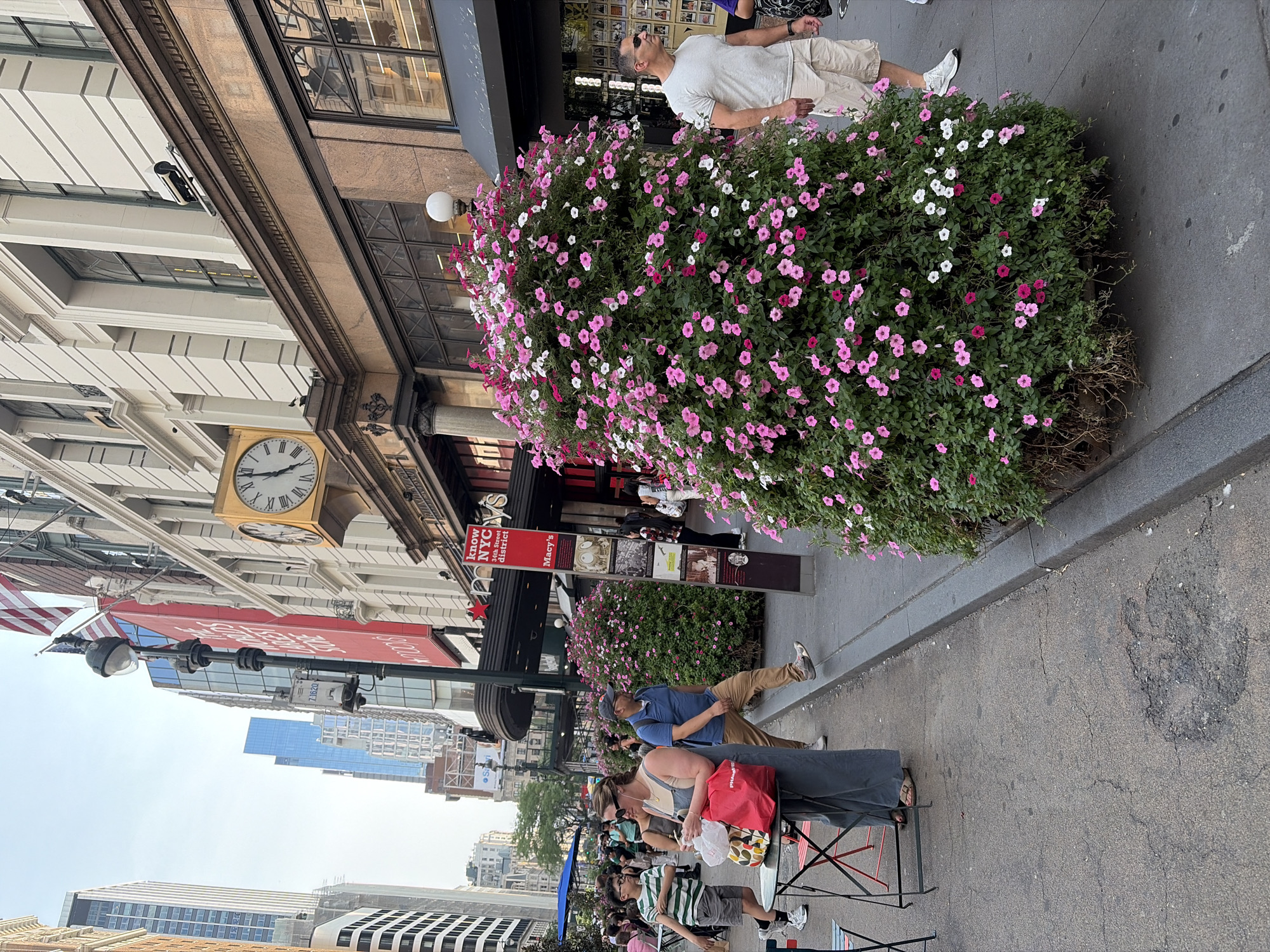 Midtown Manhattan evening: street scenes, brass band, vintage elevator
