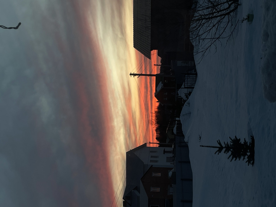 Russian Town Residents Document Winter Day Through Personal Memories