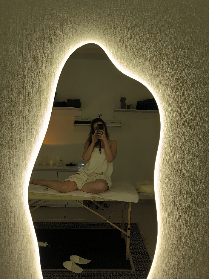 Spa visit documented through mirror selfies in Vinnytsia