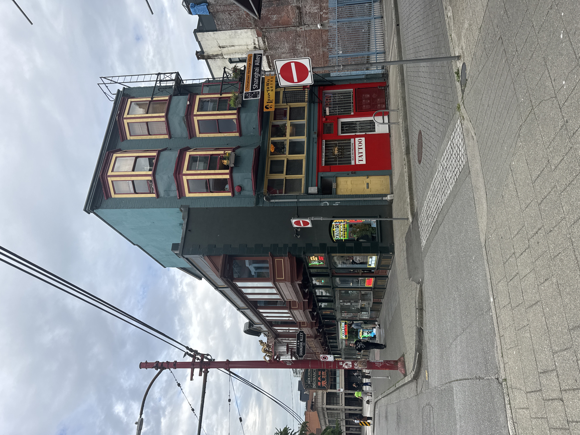Late-night tour through Vancouver's Chinatown and Downtown Eastside streets