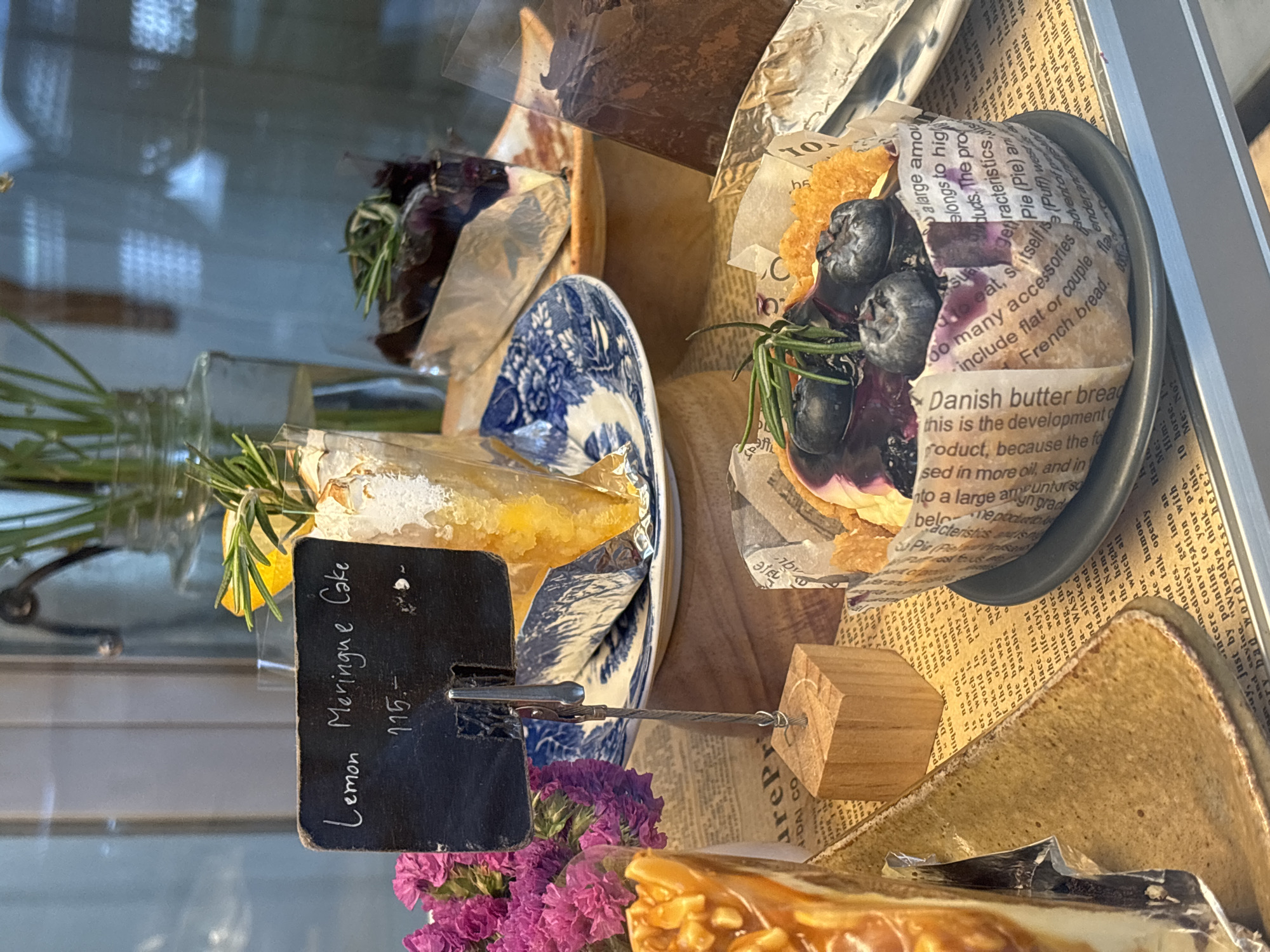 Early morning street scenes and bakery displays in Choeng Thale