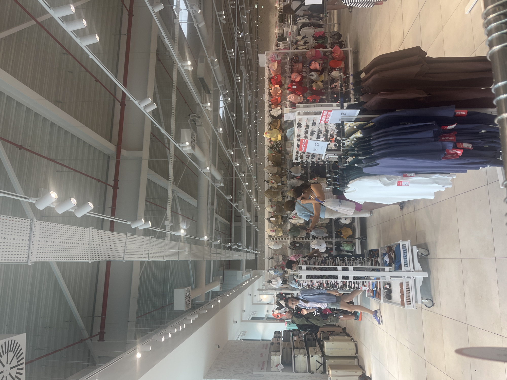 Morning shopping scenes documented at Arena City Burgas