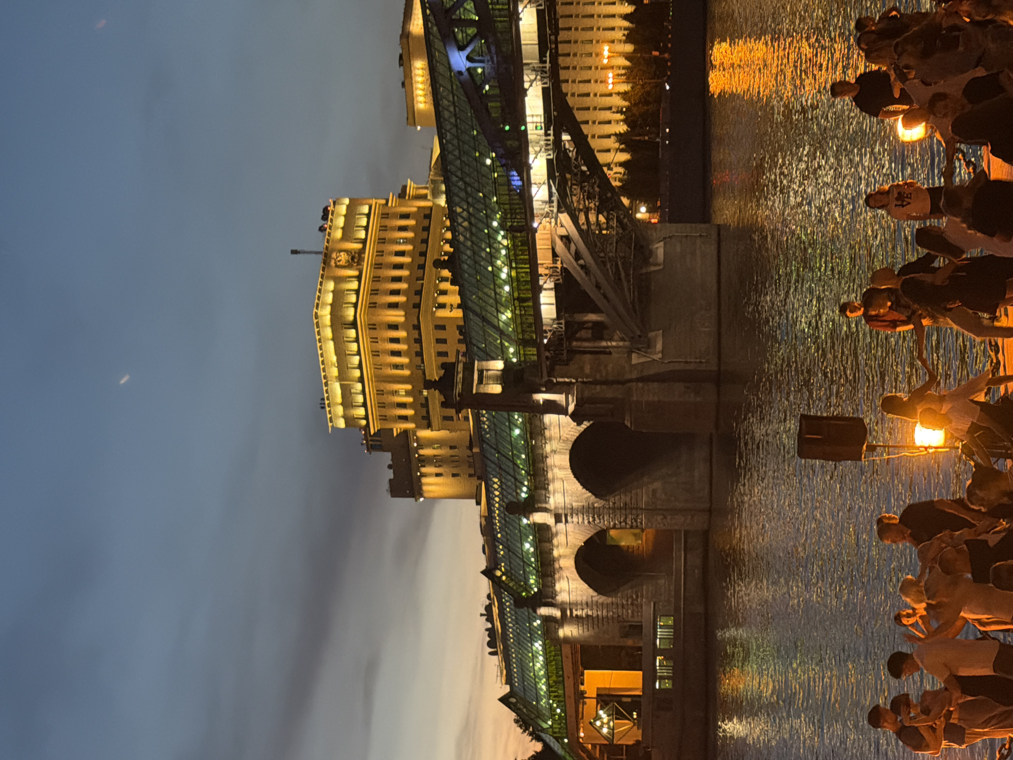 Evening on the Moscow River embankment near Patriarchal Bridge