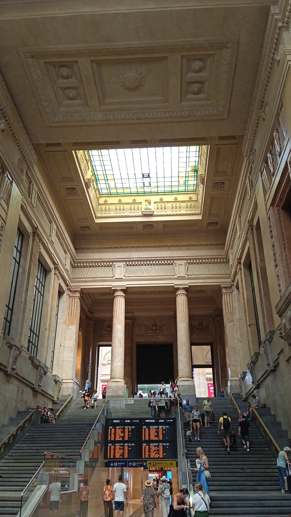 Inside Milano Centrale: architecture, crowds, and station life