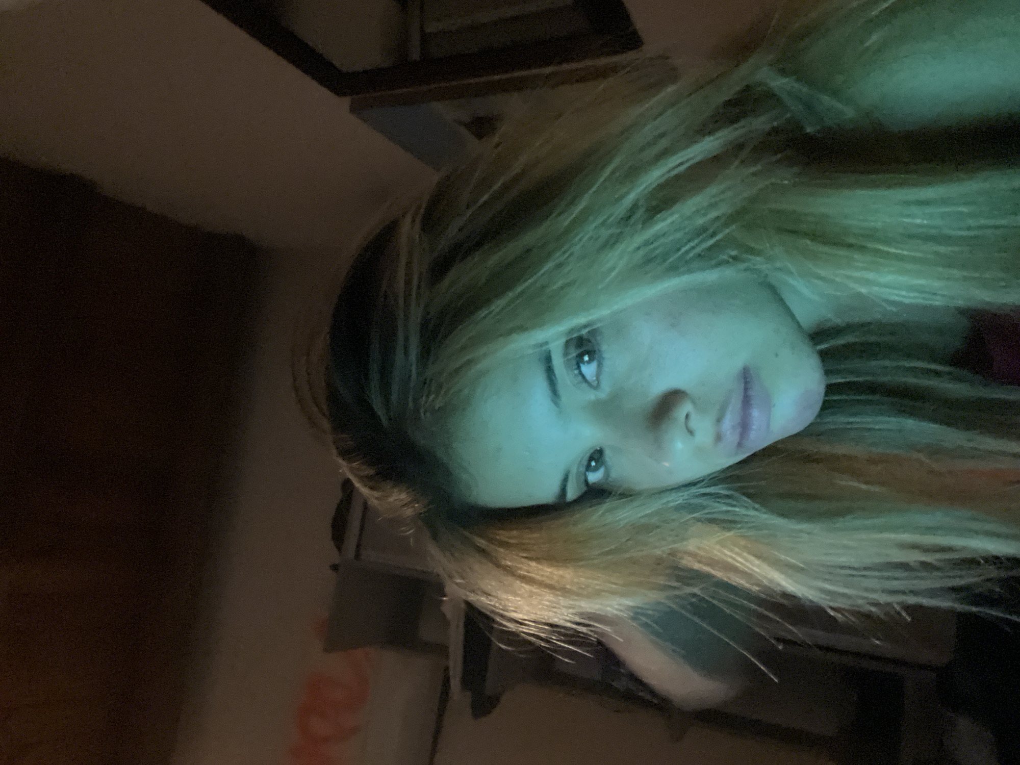 Woman photographed twice in Sumalao, Argentina early morning hours