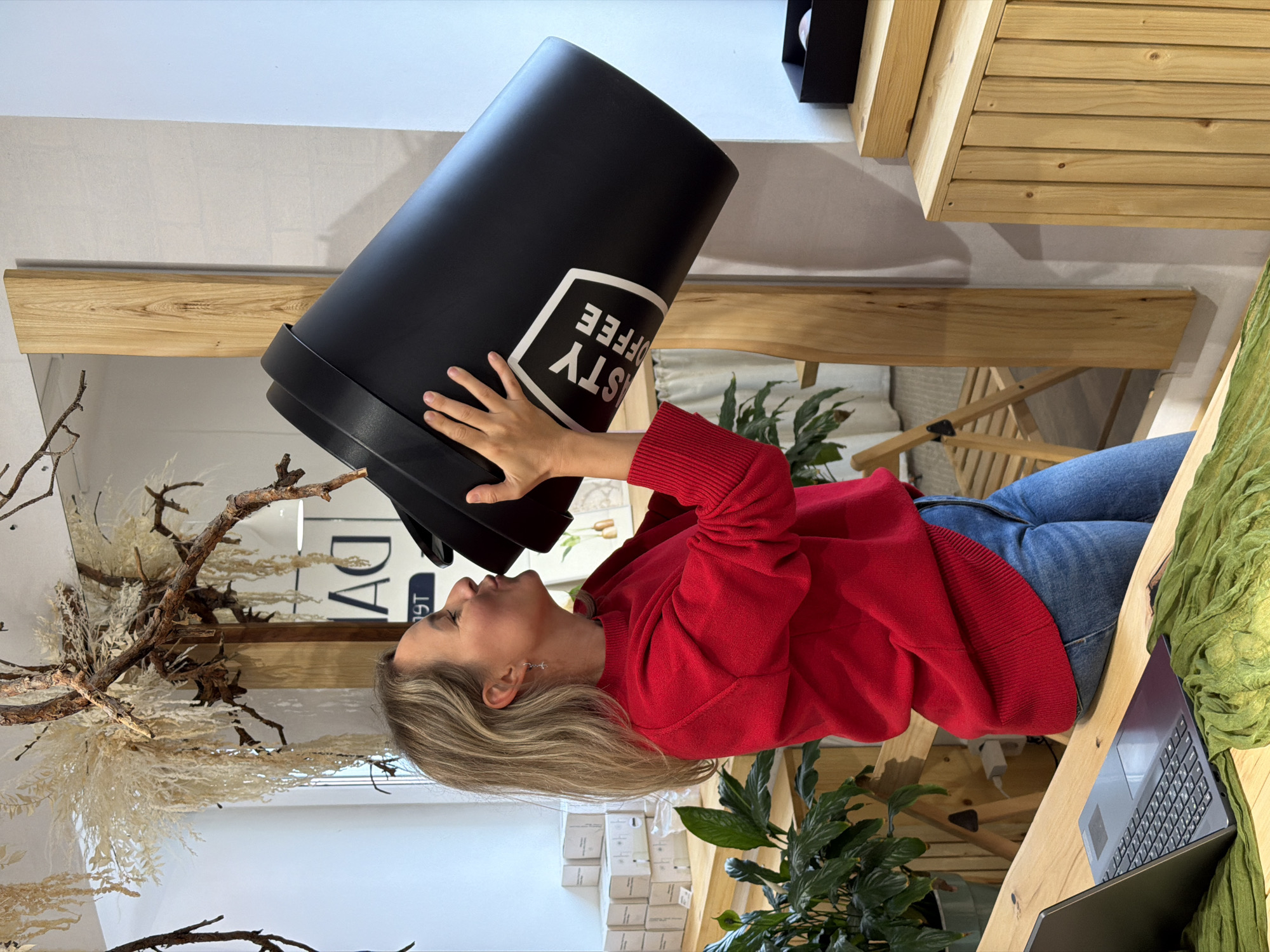 Novelty Coffee Cup Photo Session Captured in Chaikovsky Russia
