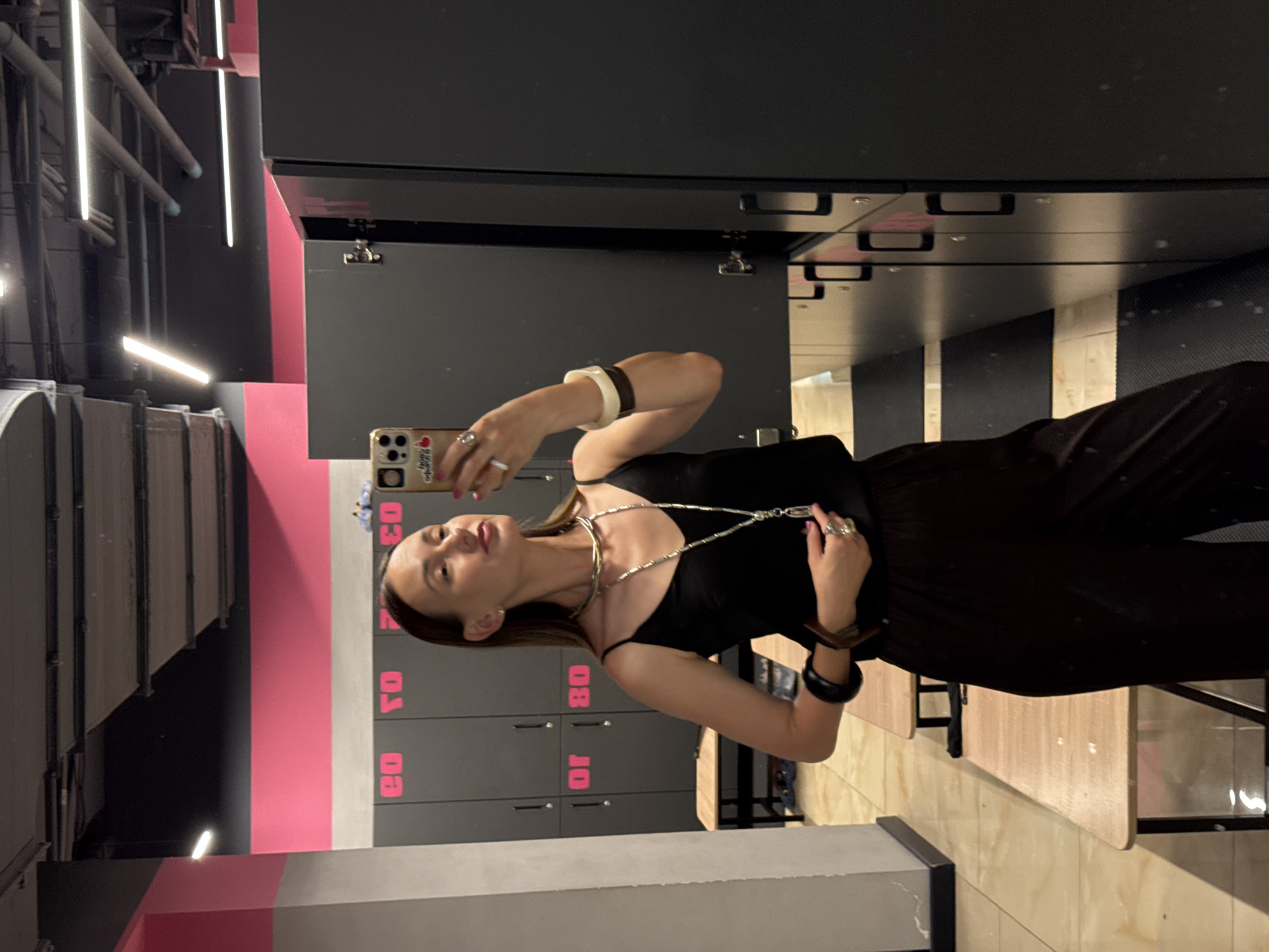 Mirror selfies in a Sochi gym locker room