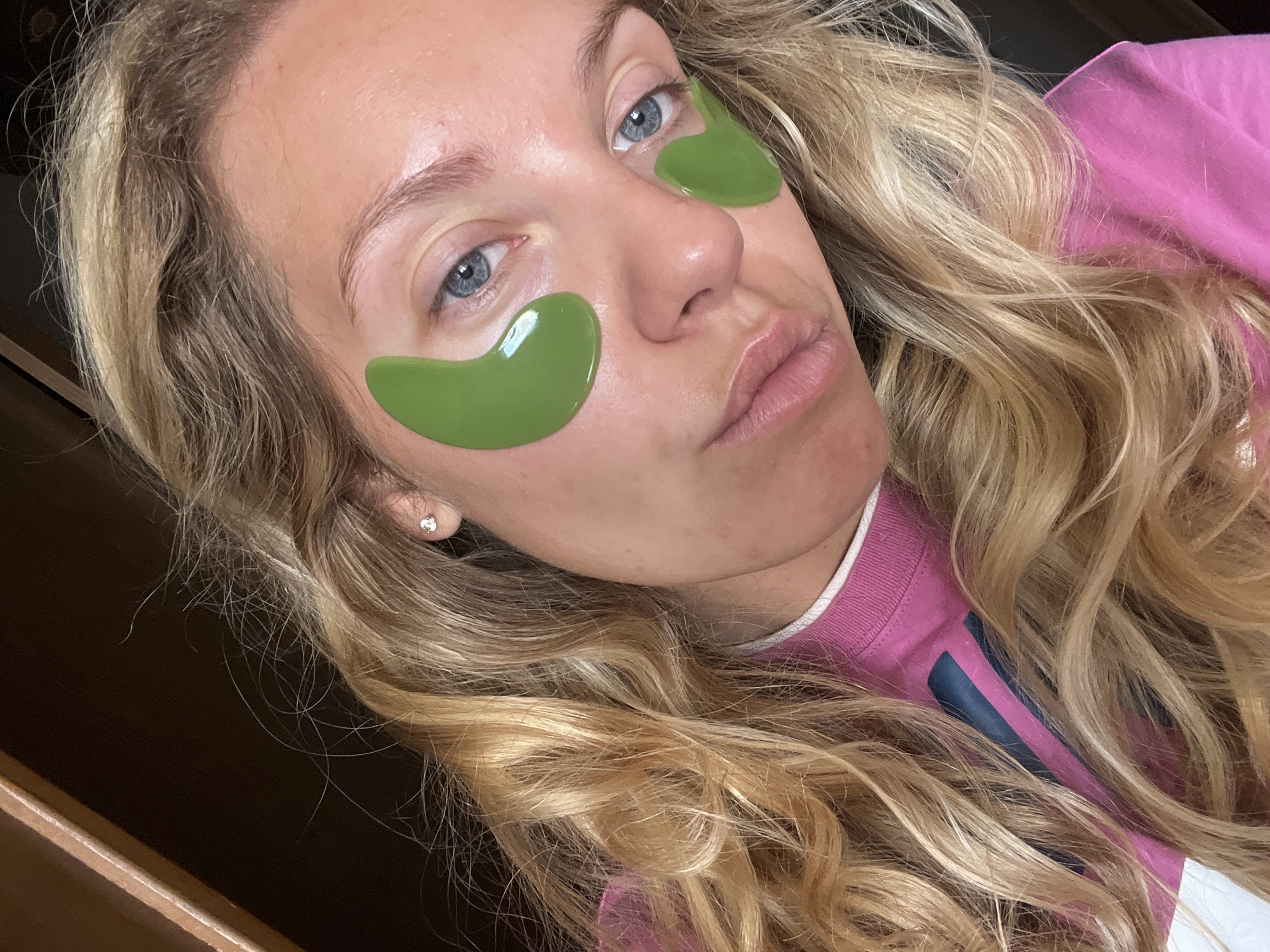 Morning skincare routine and mirror selfie in Khimki