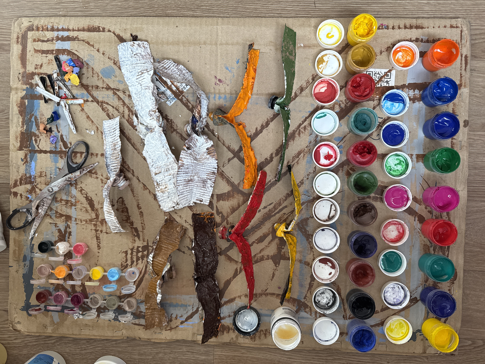 Artist's messy workspace documented in Moscow