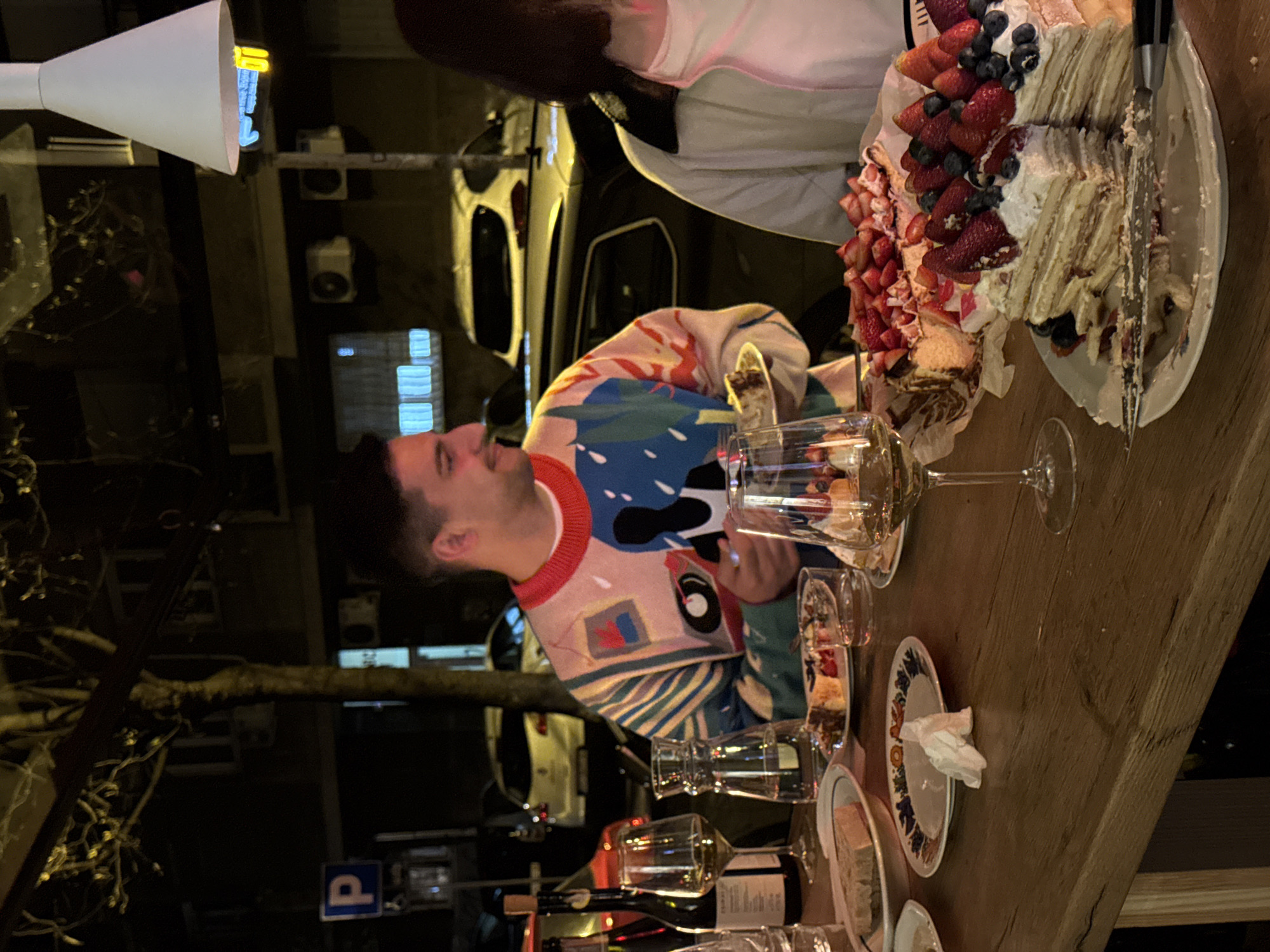 Group dining gathering with cake observed in Belgrade restaurant