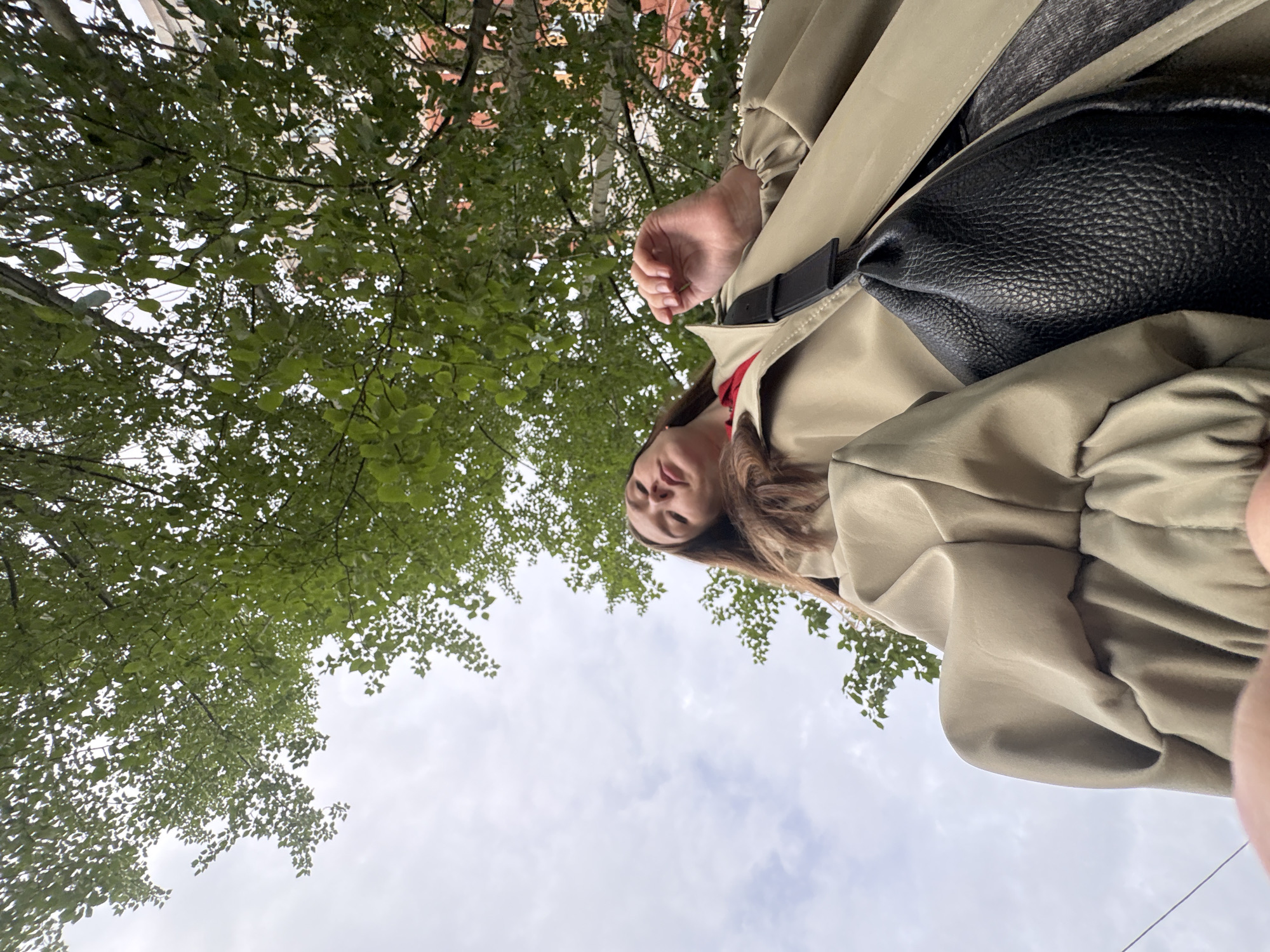 Ordinary moments captured in Izhevsk: outdoor portrait, office scene