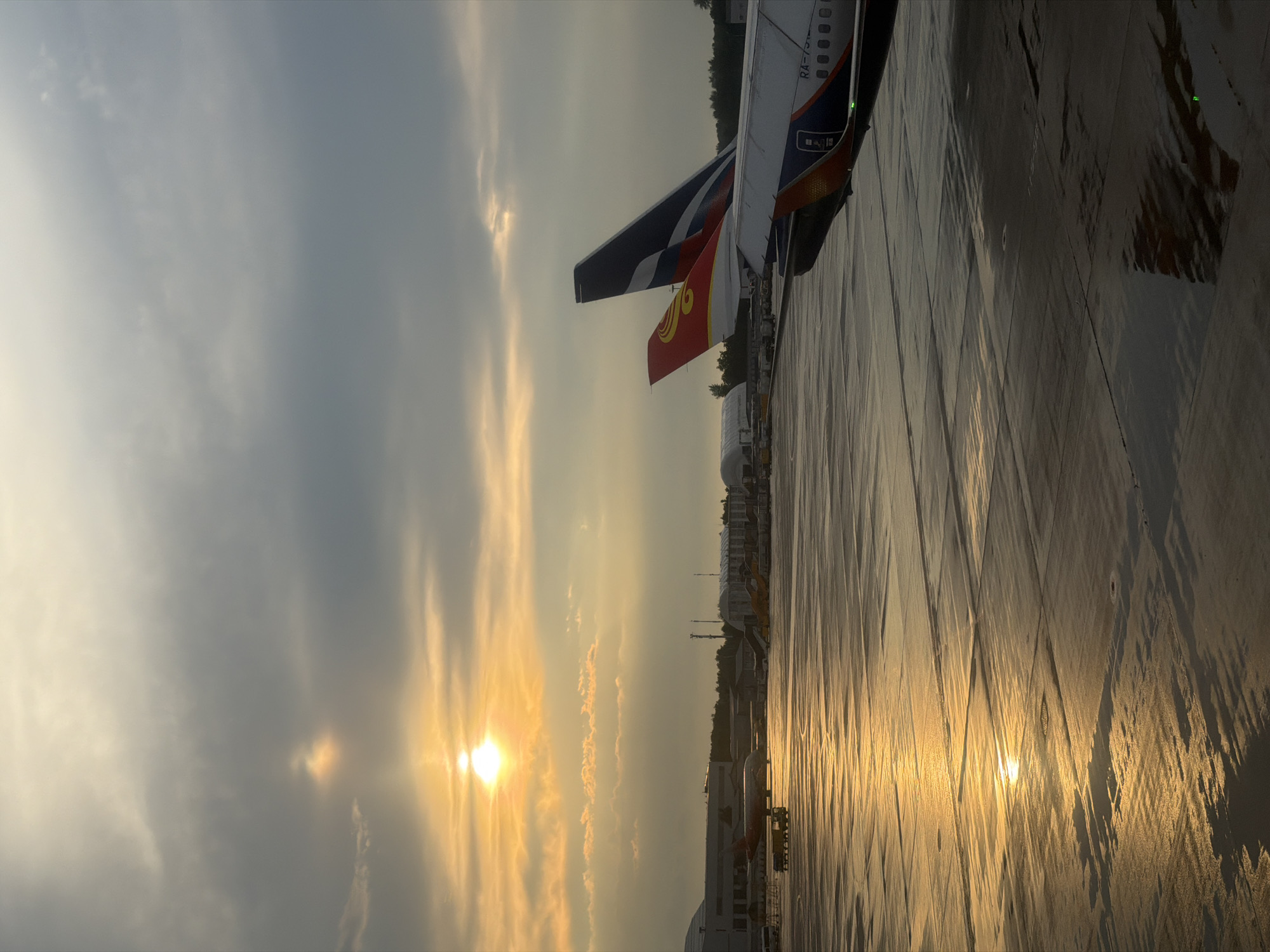 Tarmac and cabin views at Sheremetyevo around sunset