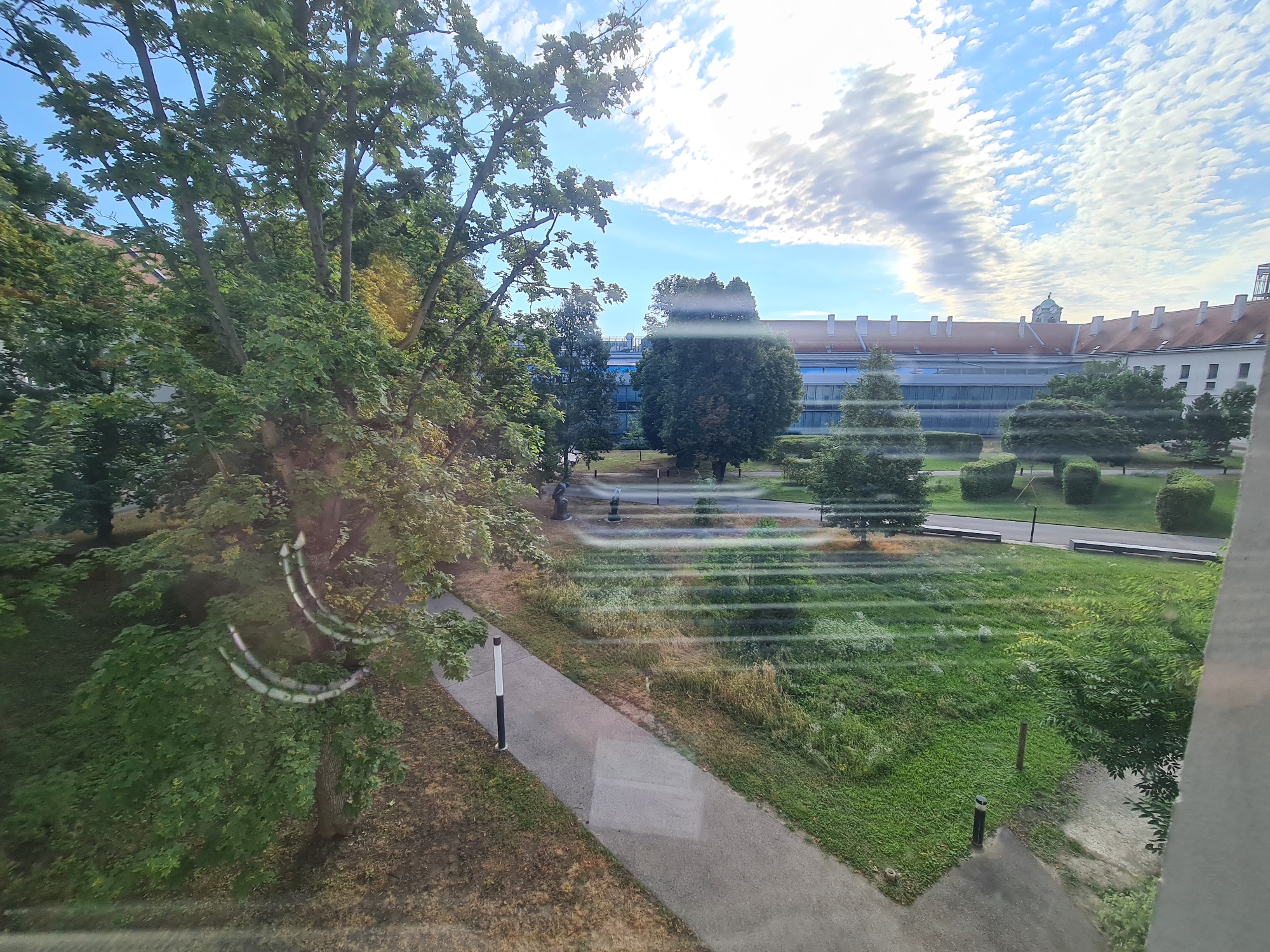 Street-level Vienna: architecture, tram routes, and green spaces