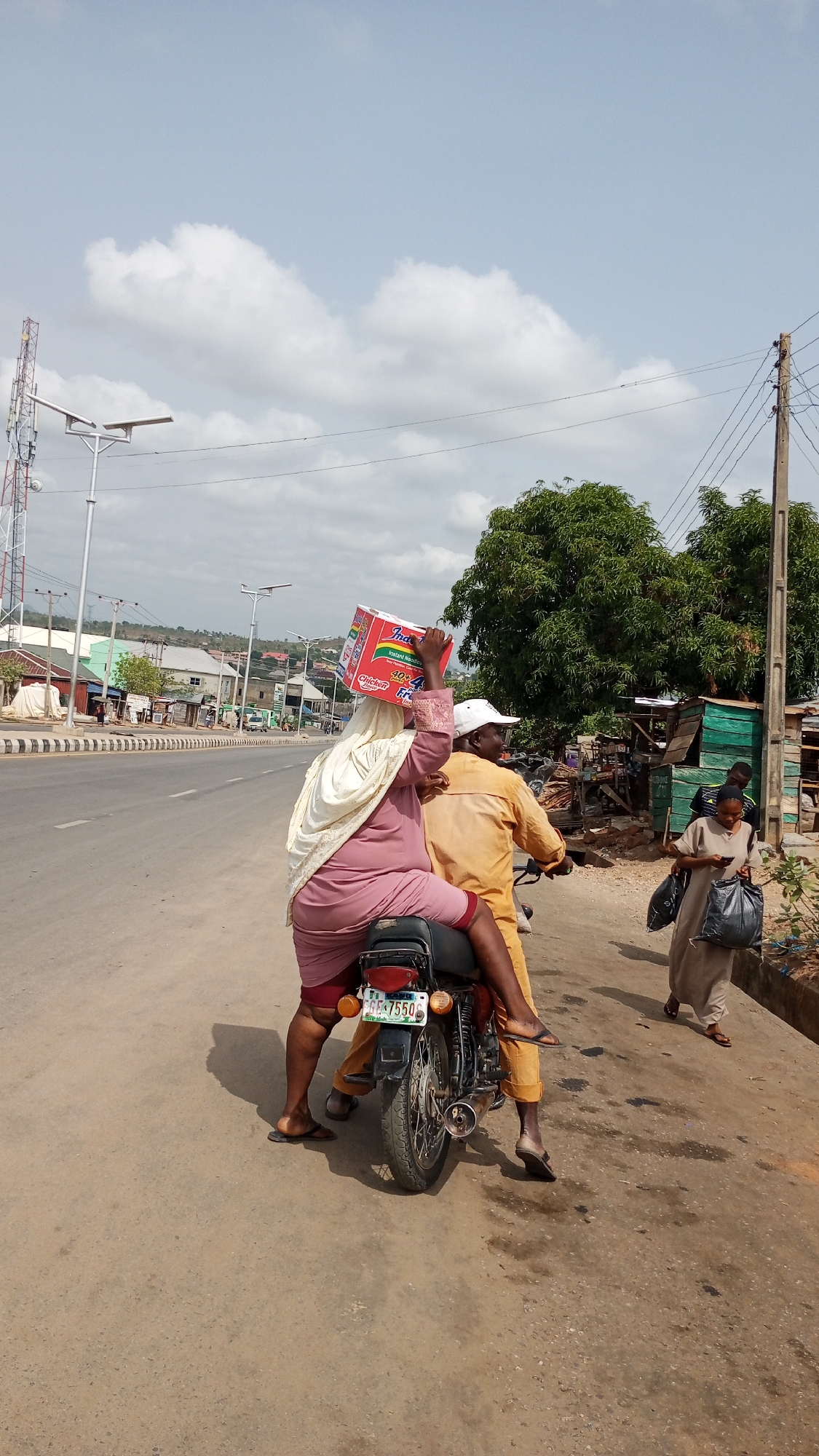 Morning market life documented in Zango-ndaji, Nigeria
