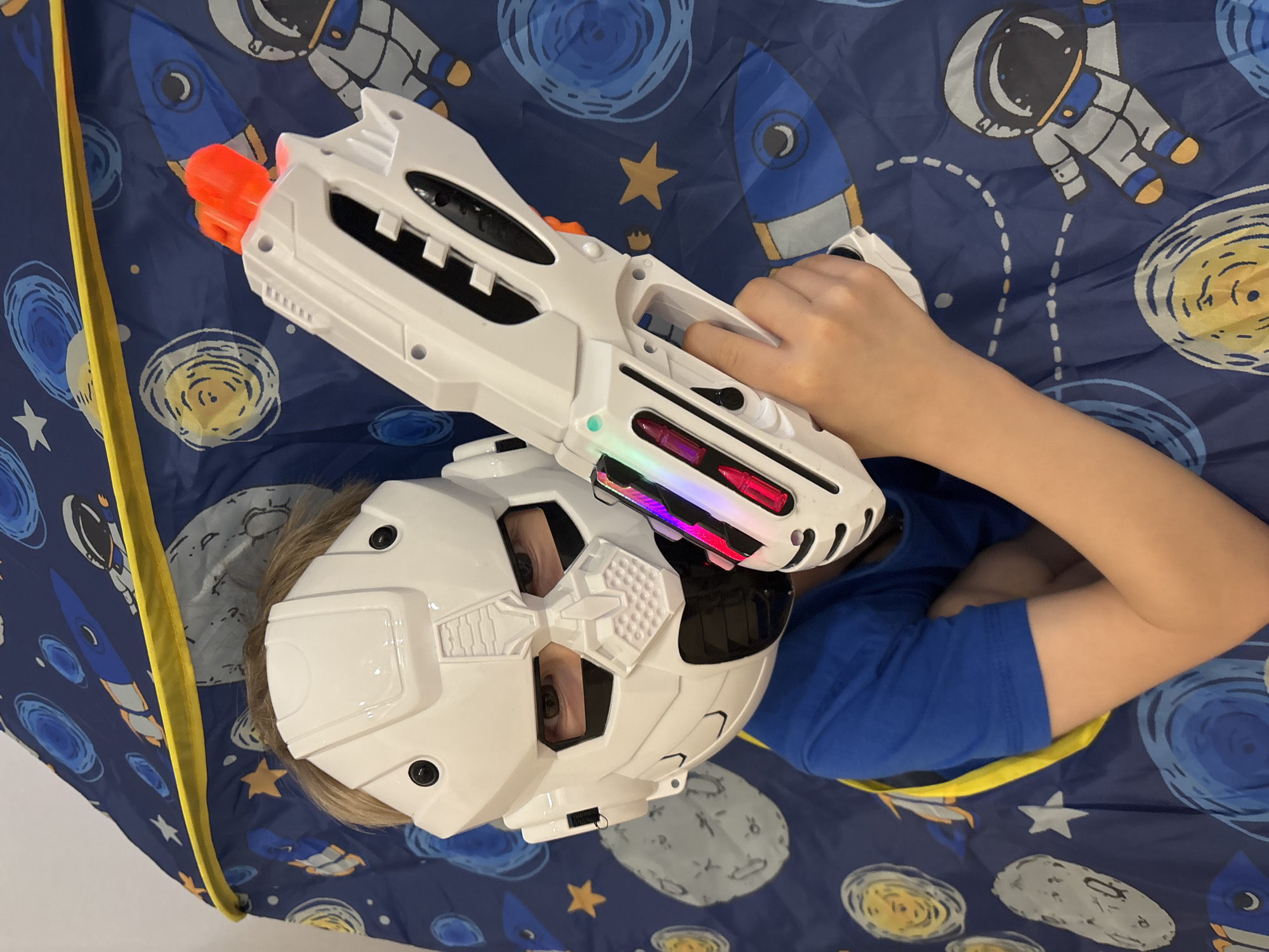 Child's imaginative play session documented in Chaikovsky, Russia