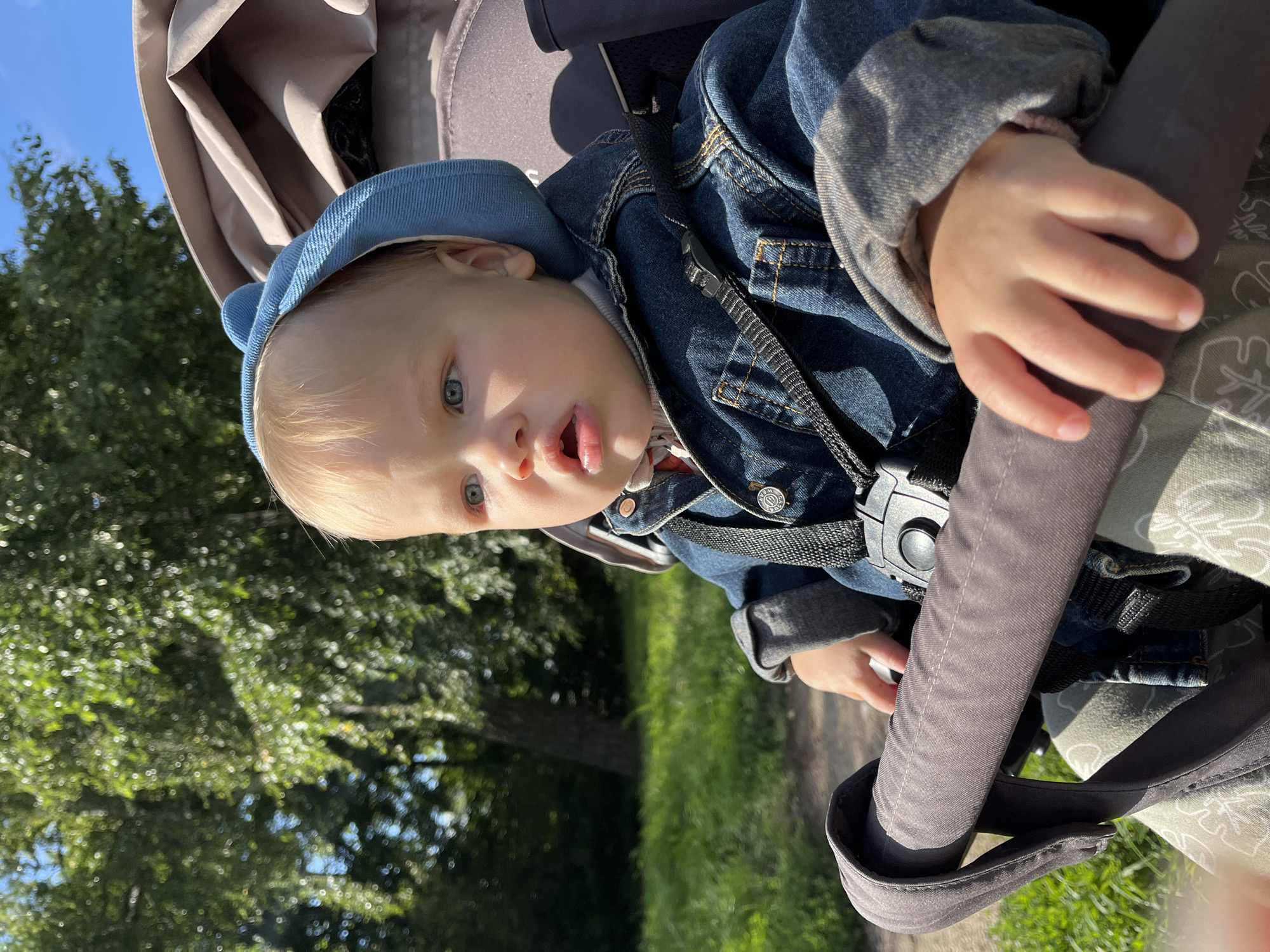 Stroller moment and selfie outside a Pionersky apartment block