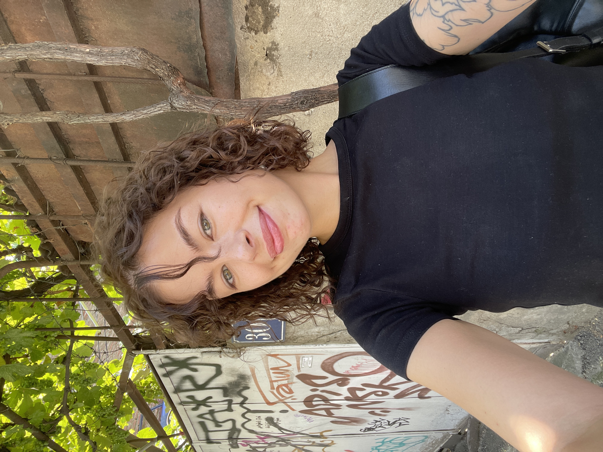 Selfies and street life in Tbilisi, caught in two minutes