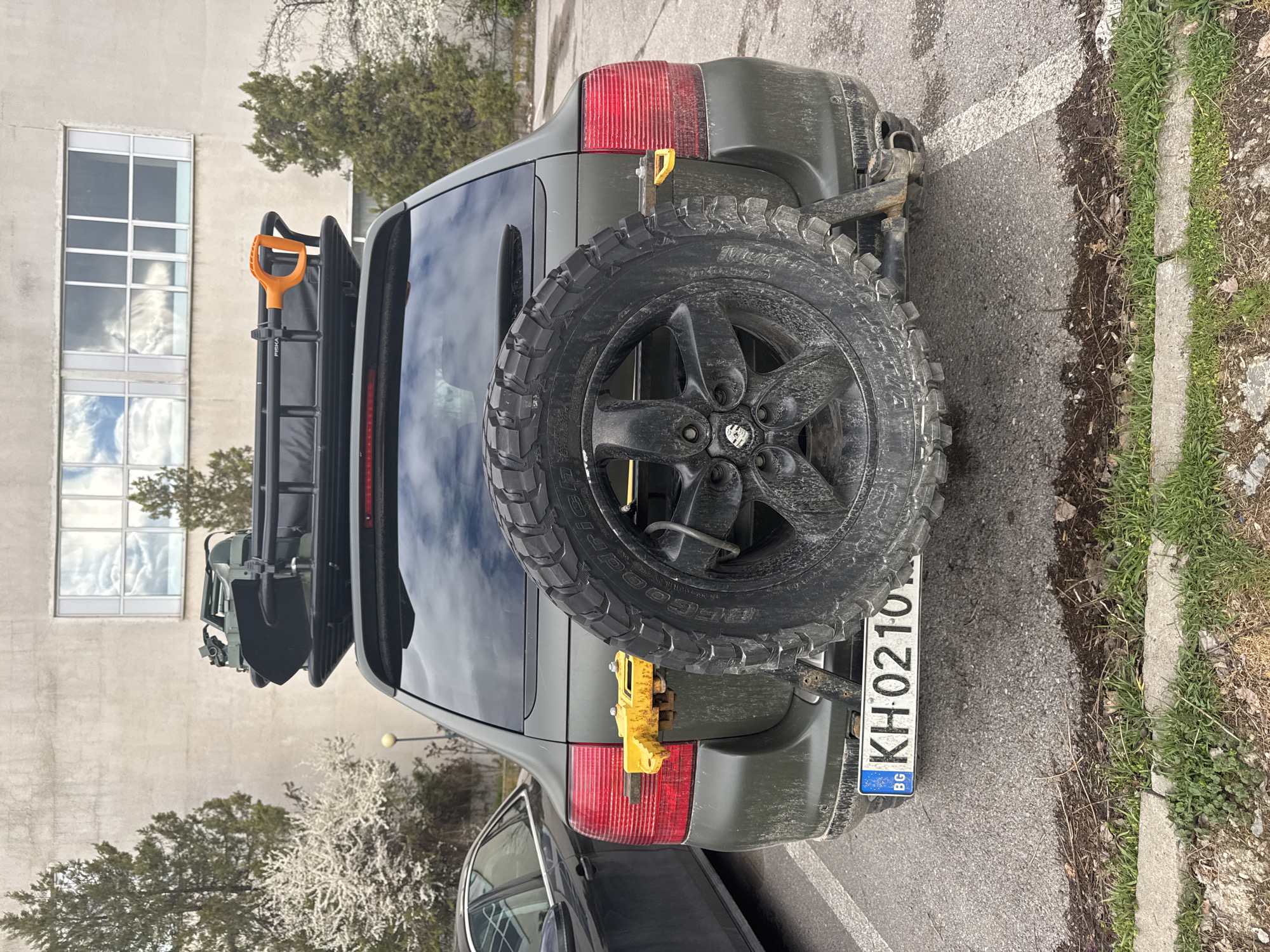 Modified Porsche Cayenne with camping gear spotted in Sofia