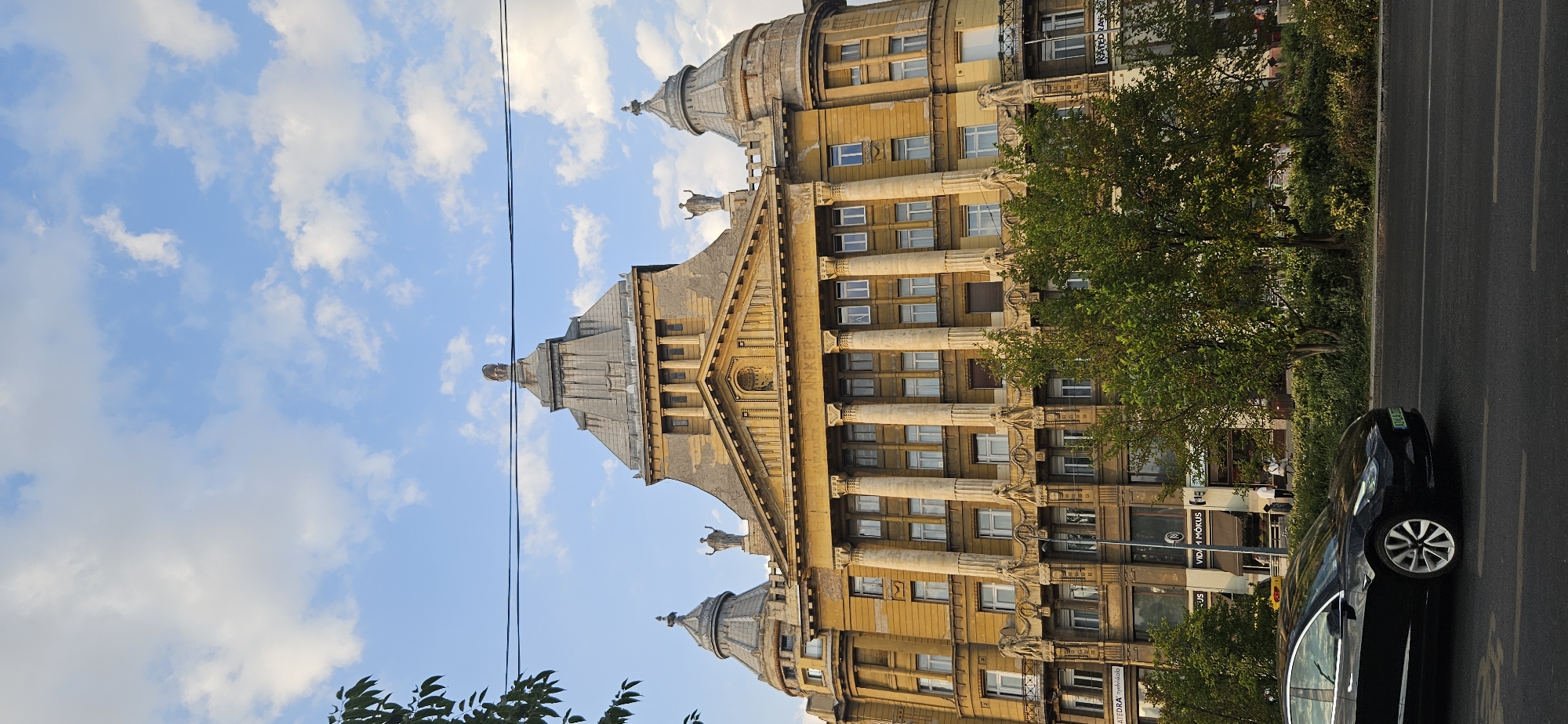 A quick loop through Budapest's historic city center
