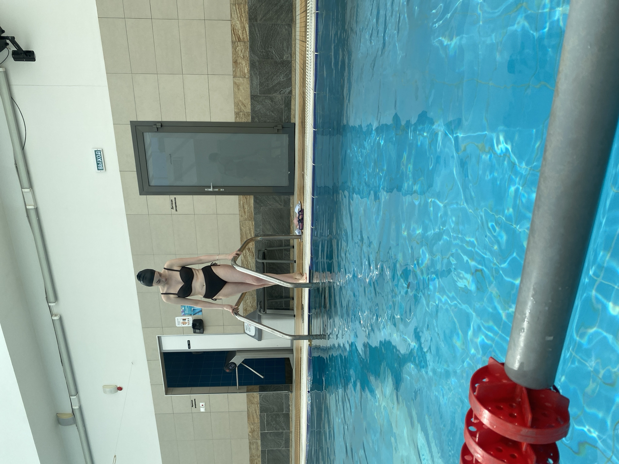 Early morning fitness routines observed at Yekaterinburg recreation center