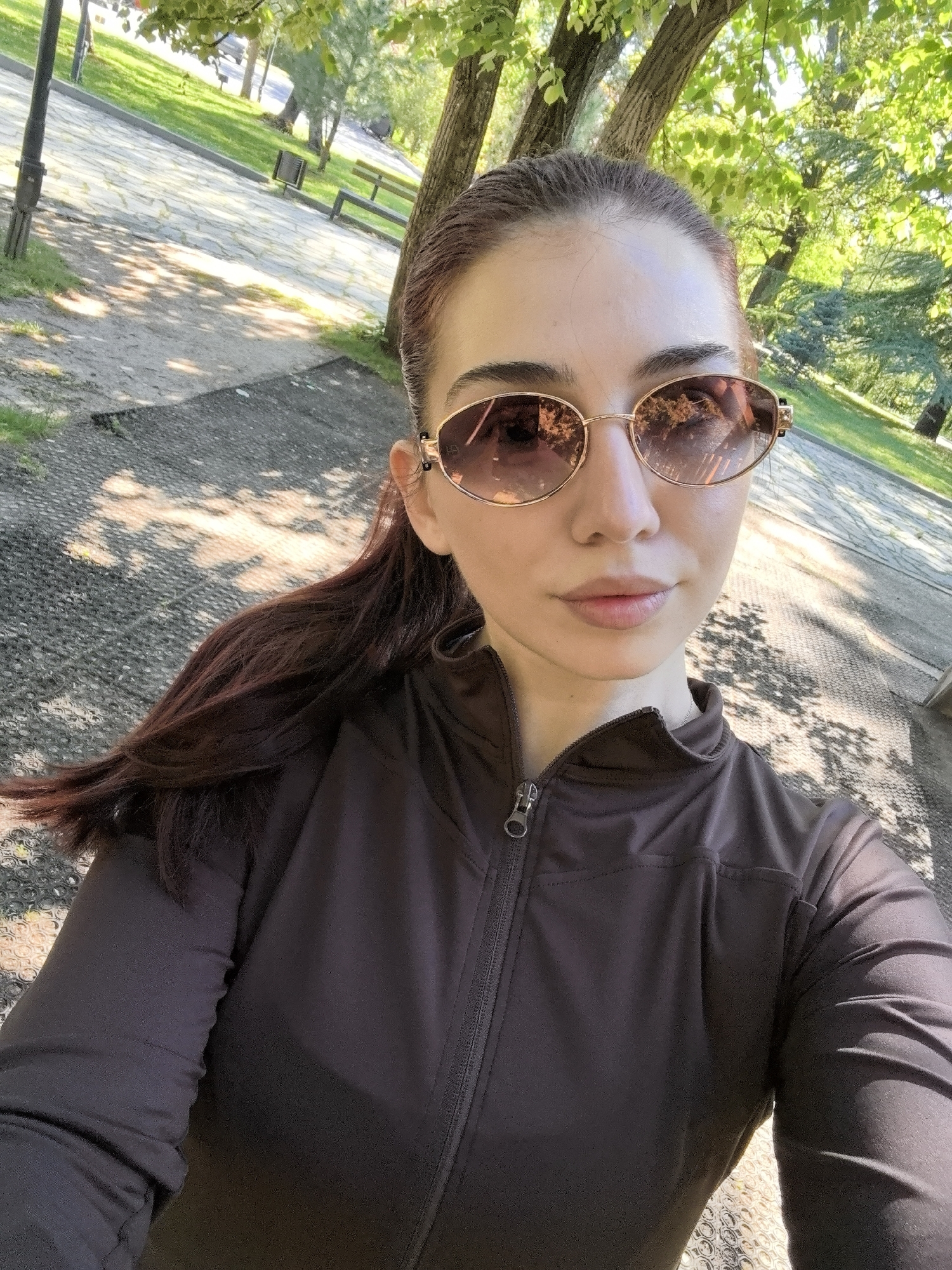 Woman, toddler enjoy early morning park visit in Bulgaria