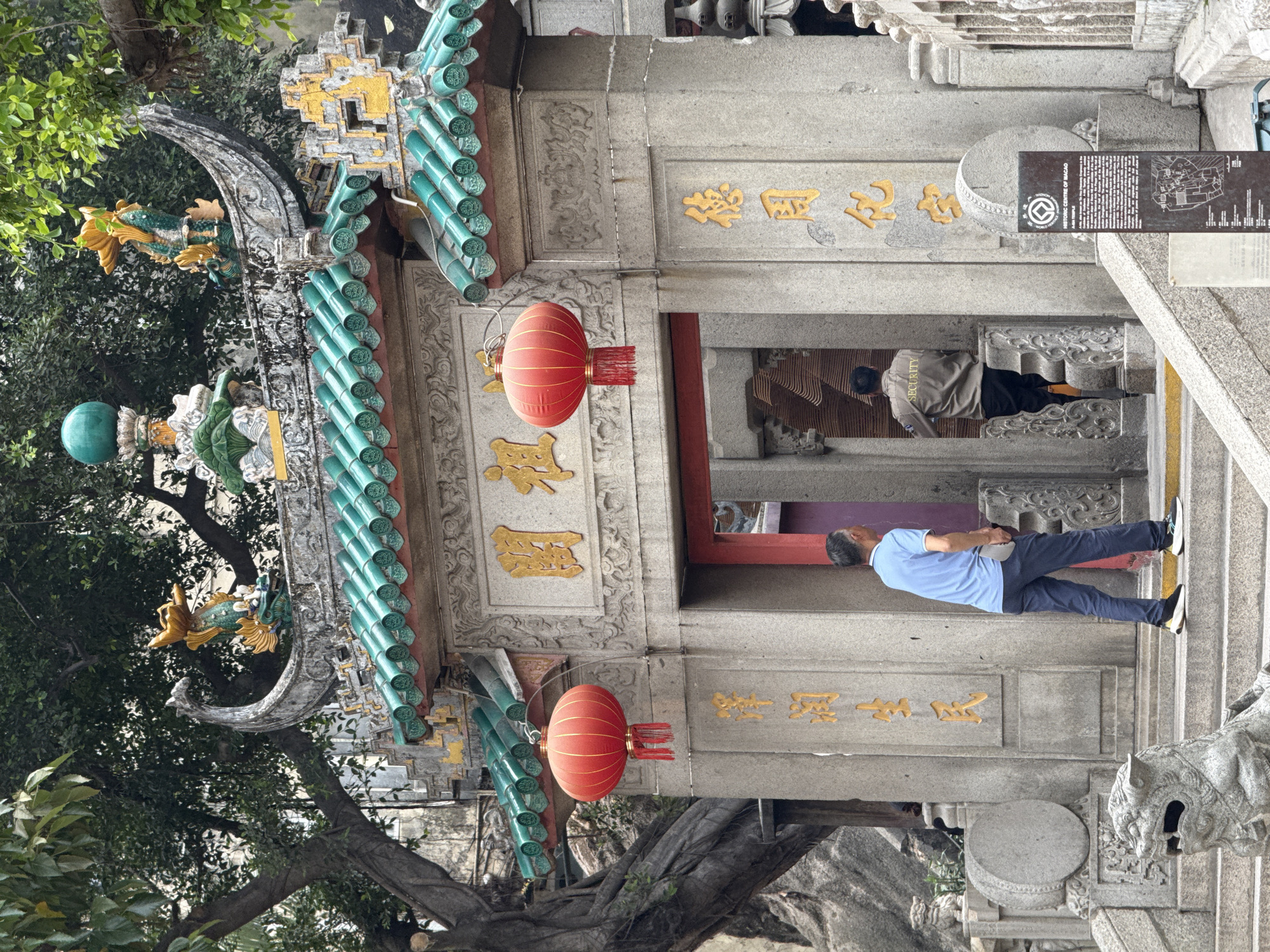 Tourist captures everyday Macau street scenes and attractions