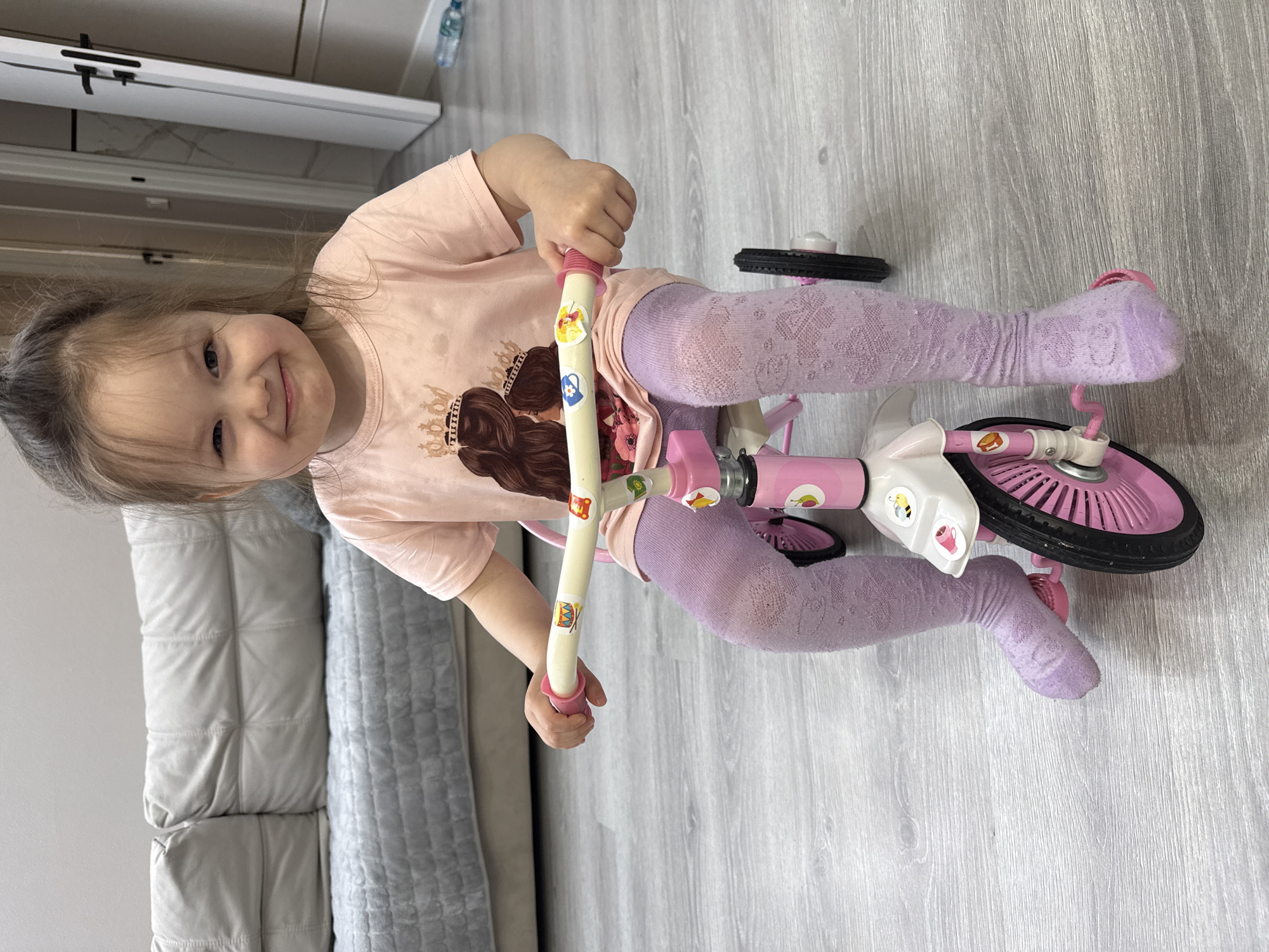 Family moments captured in Izhevsk homes Thursday afternoon