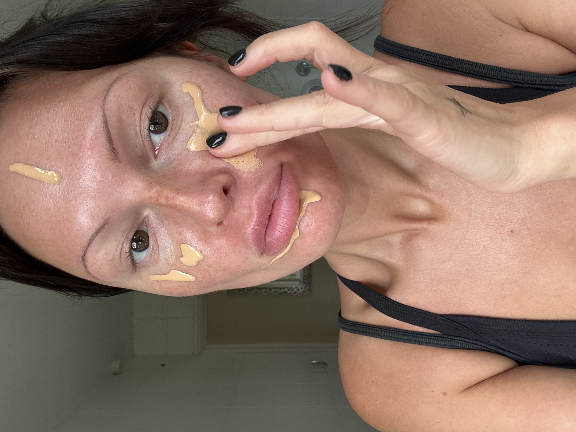 Morning makeup routine and mirror selfie in Tunbridge Wells
