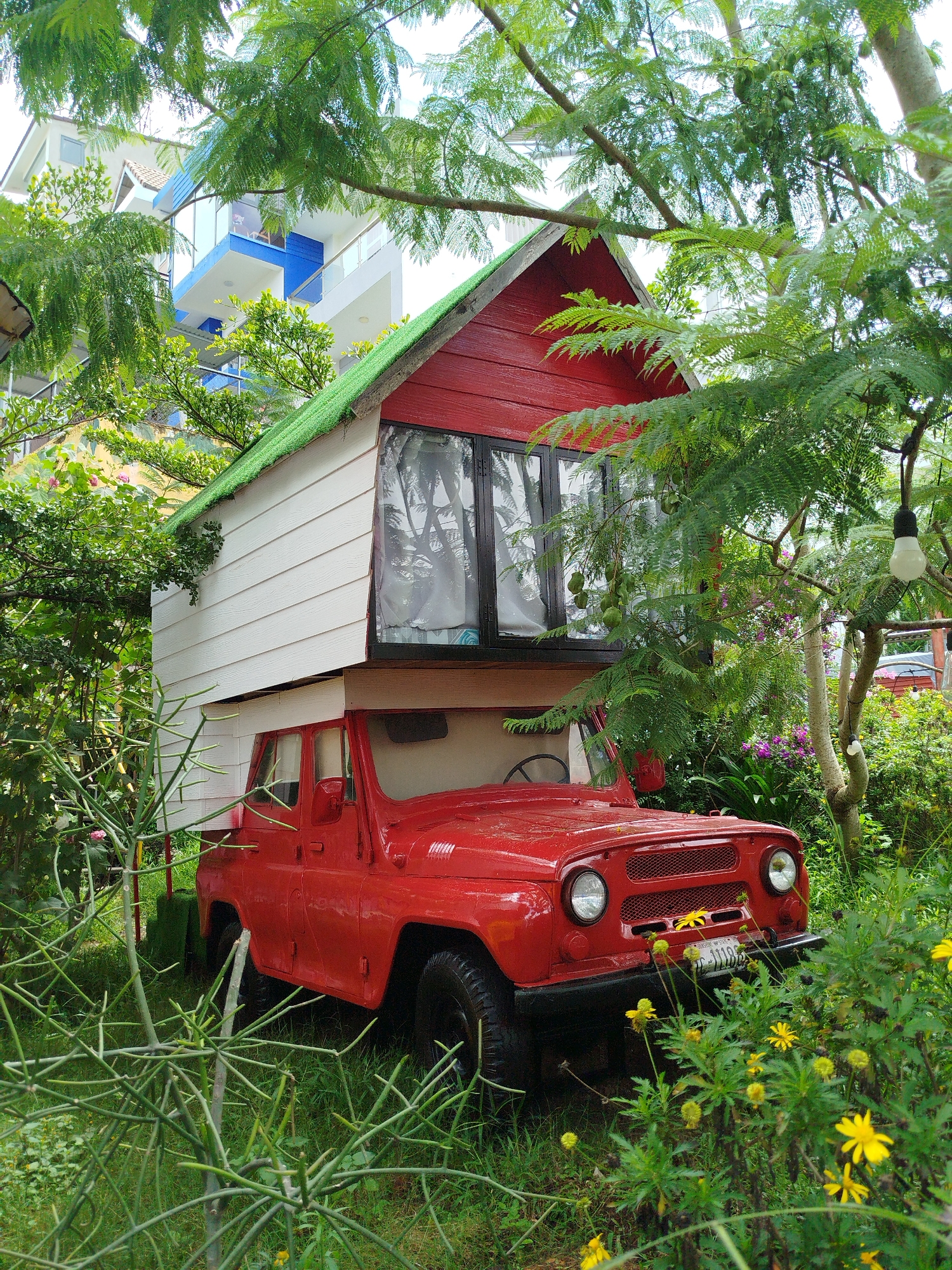 Exploring a converted UAZ vehicle attraction in Da Lat