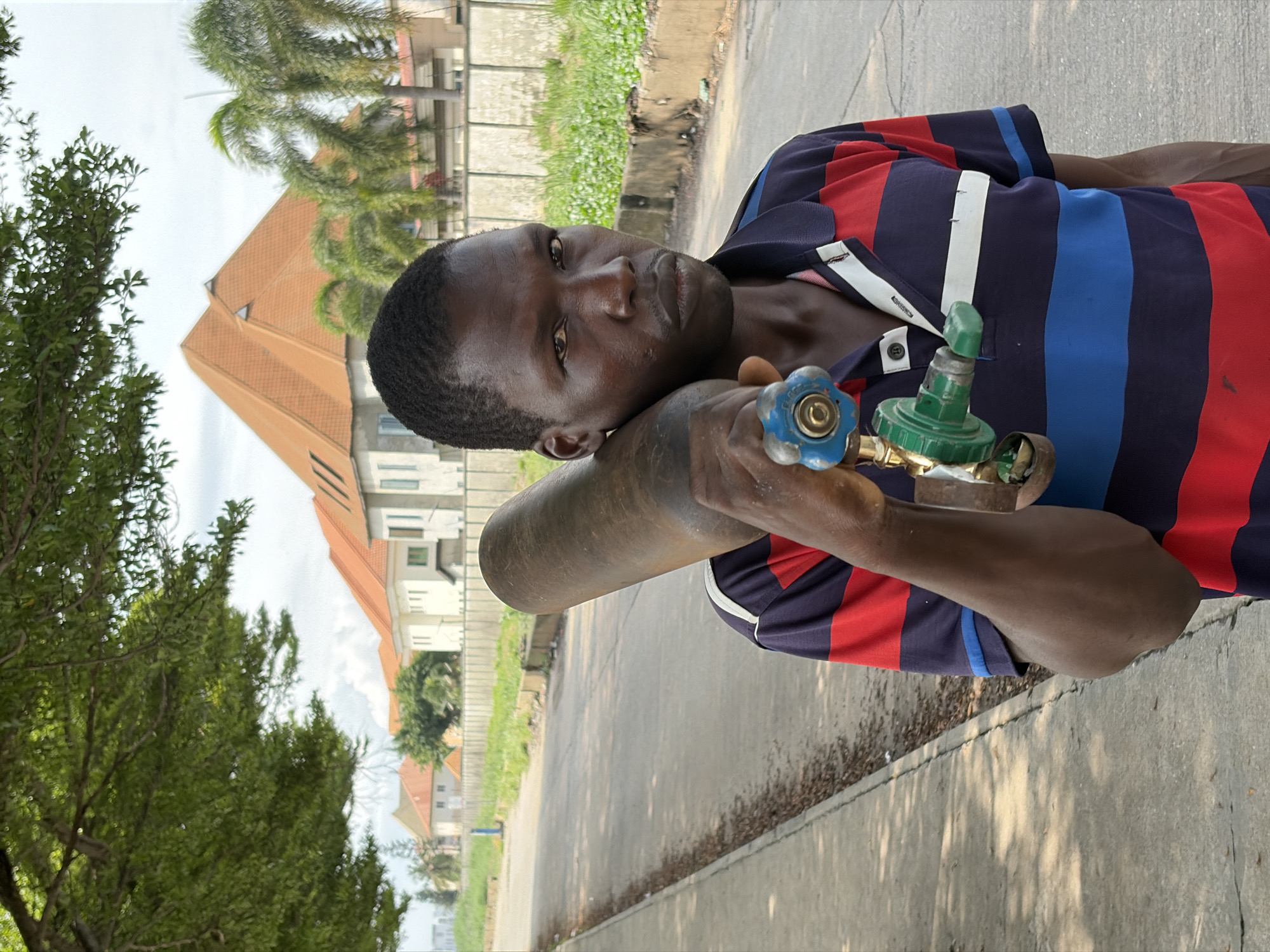 Street-level life and labor in Igboefon, Nigeria