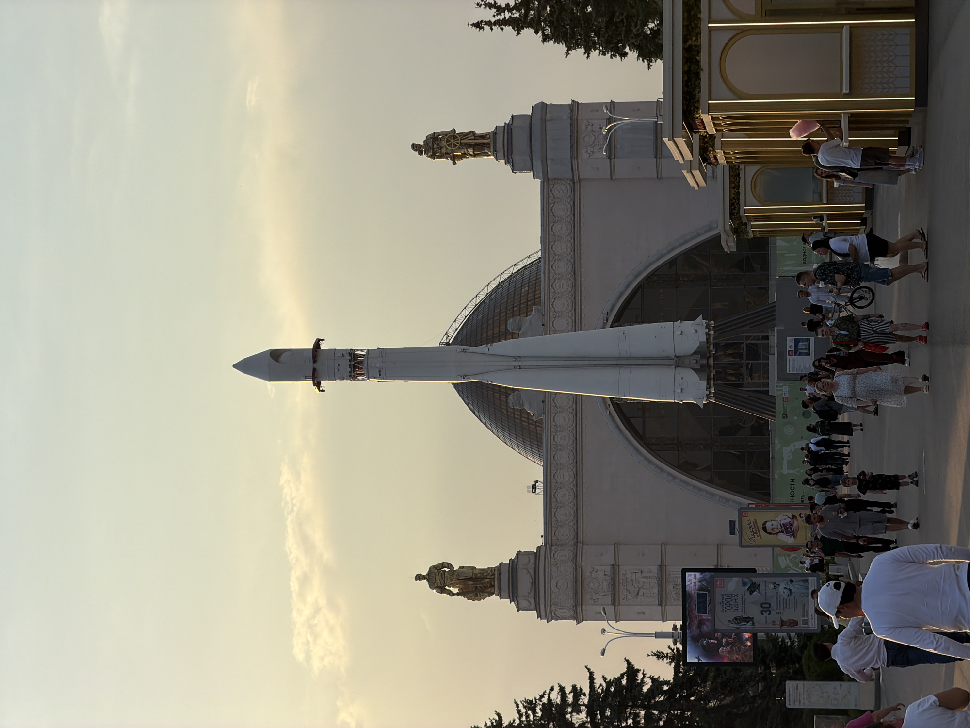 Aircraft and rocket displays spotted at Moscow VDNH exhibition