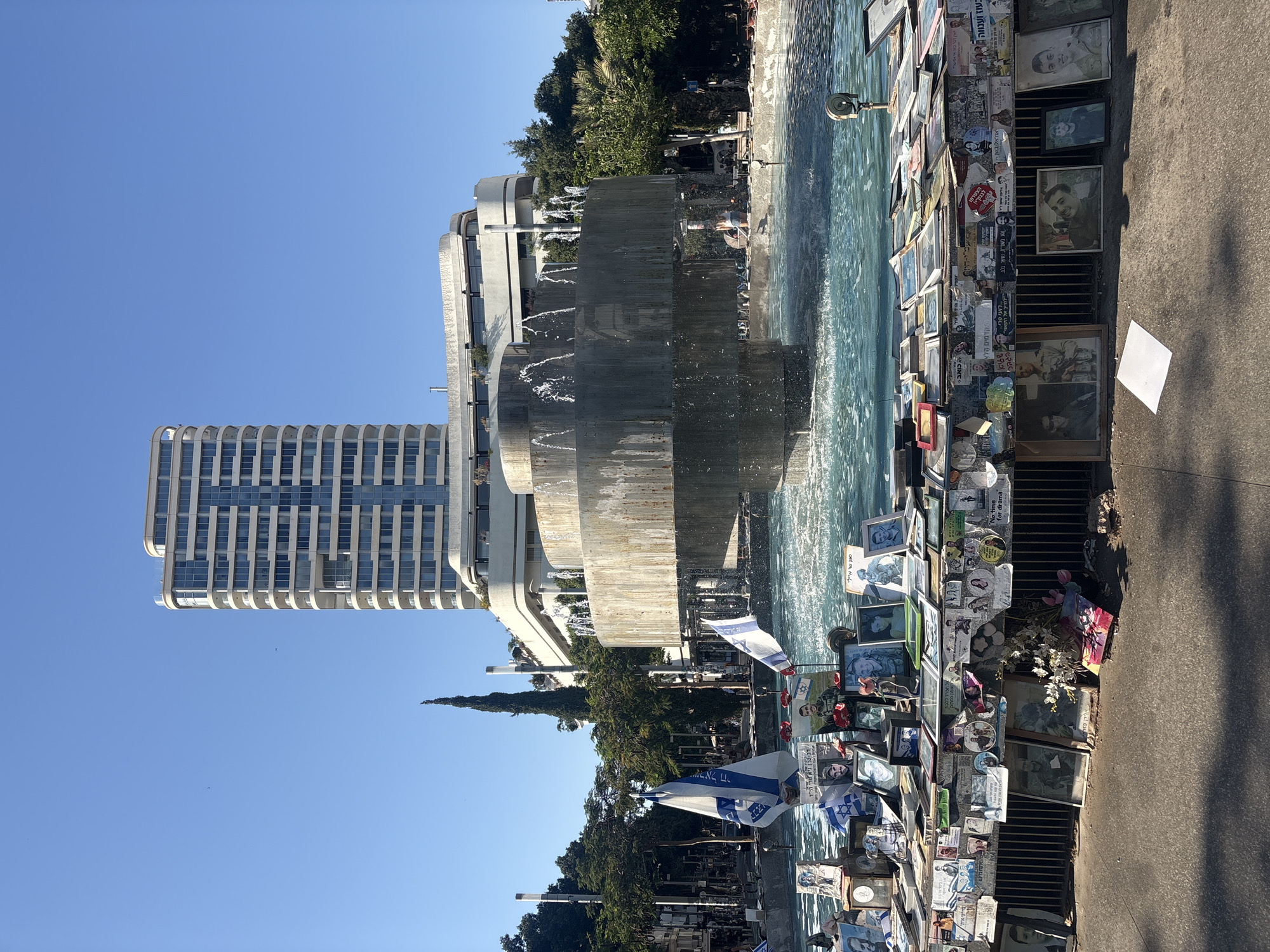 Afternoon life captured across Tel Aviv public spaces