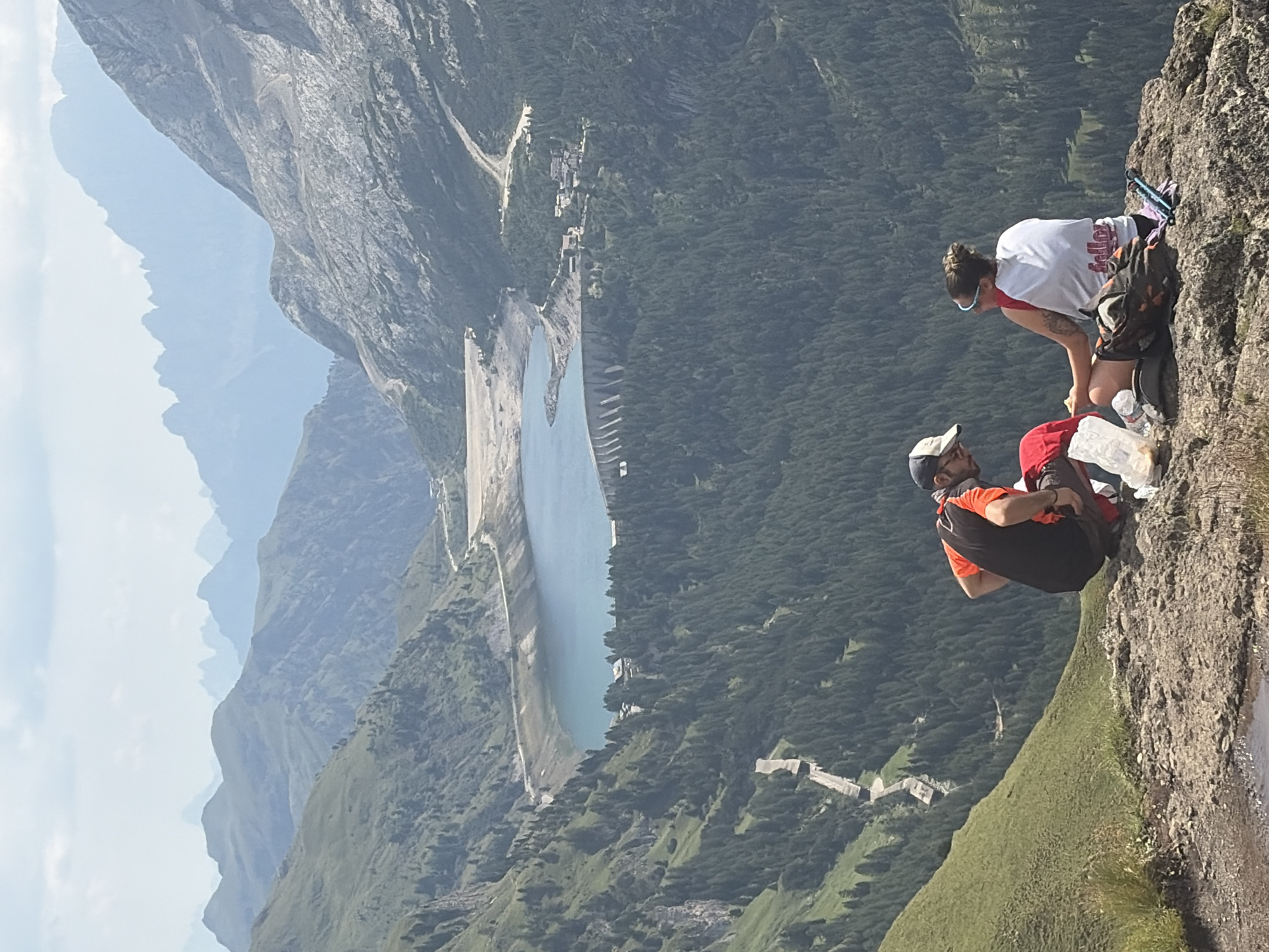 Hiking and ridge breaks in the Dolomites above Canazei