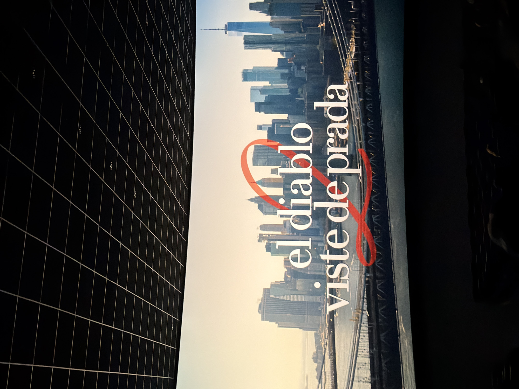 Movie screening displays cityscape footage in Paterna cinema