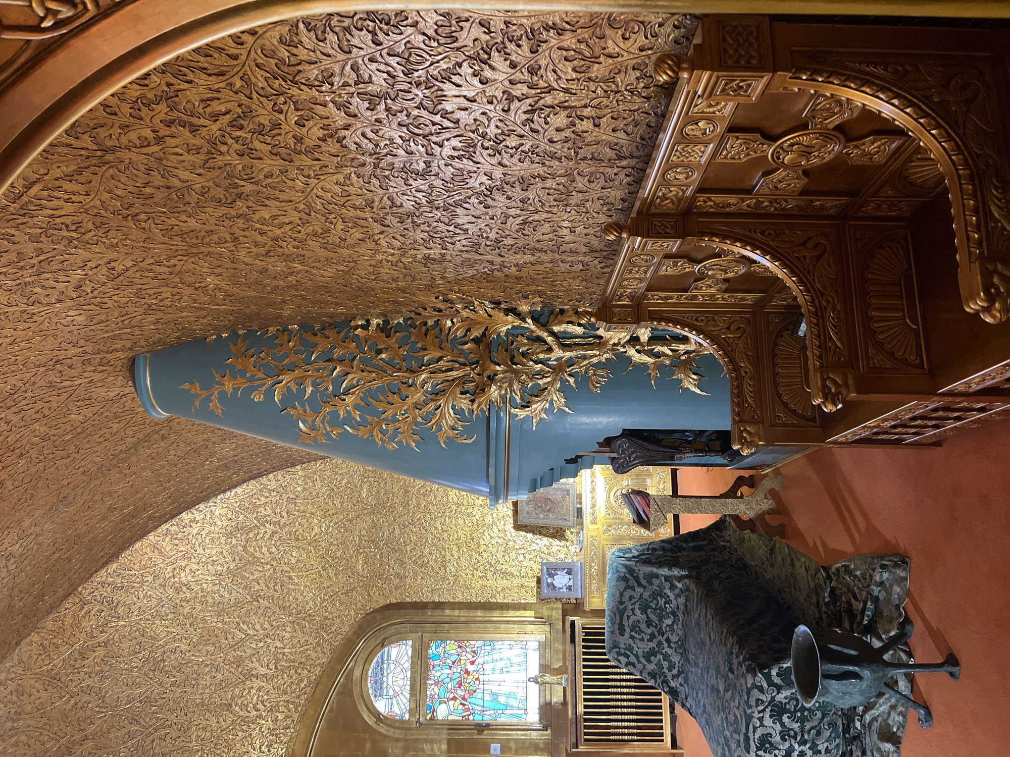 Tourist documents ornate Peleș Castle interior and exterior details