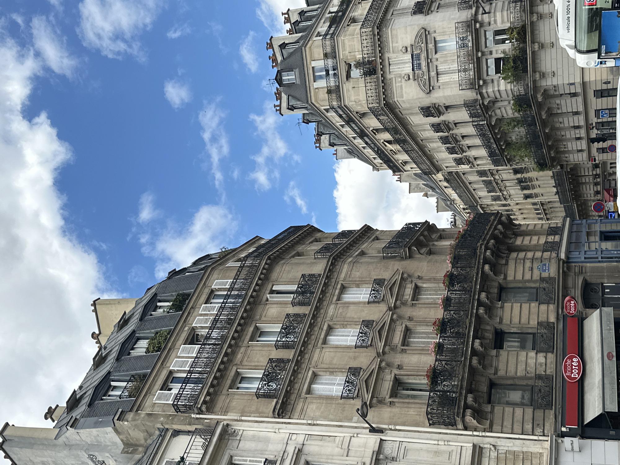 Street-level architecture tour around Montparnasse, Paris