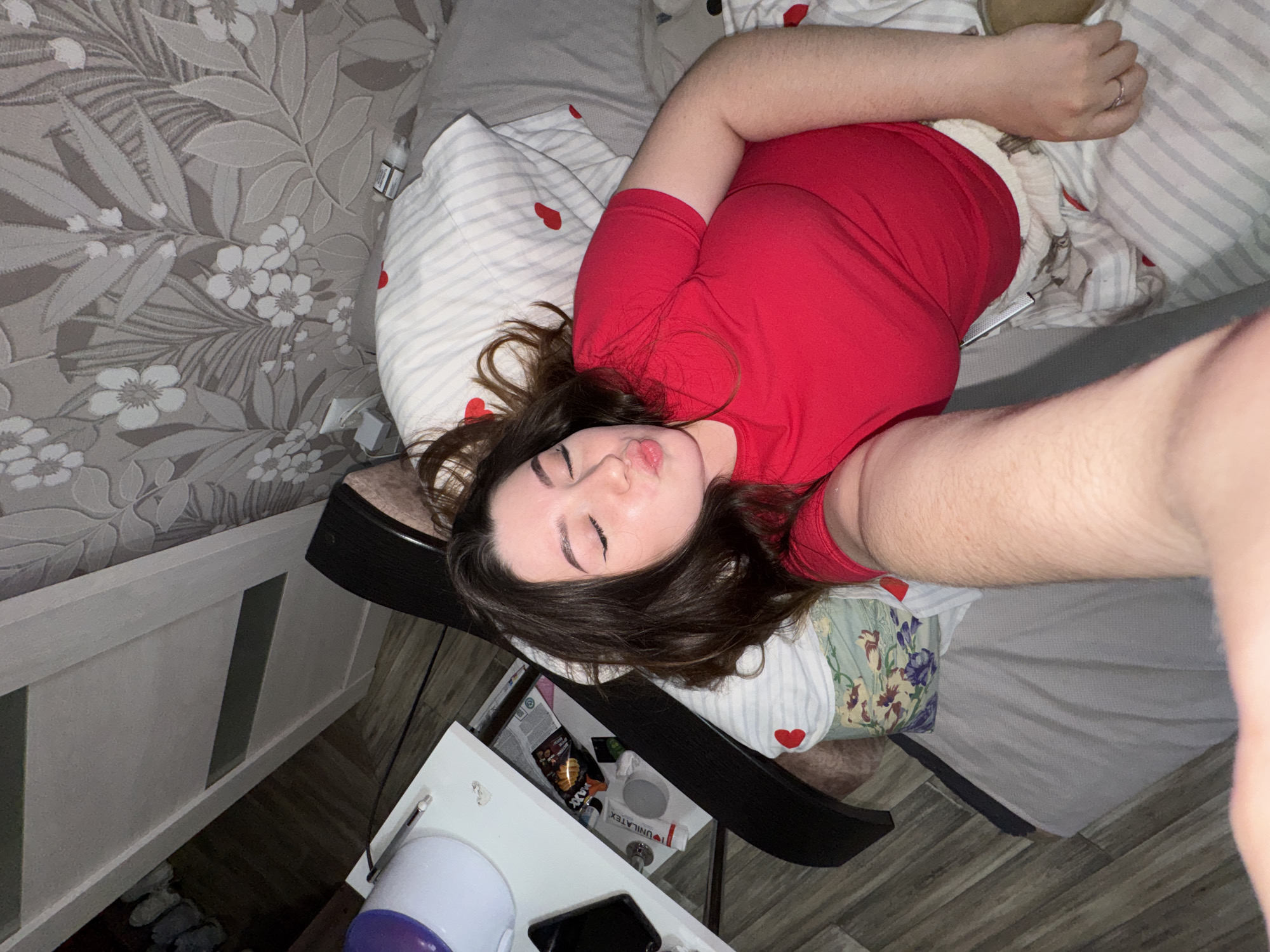 Indoor portraits captured in Savenki bedroom setting