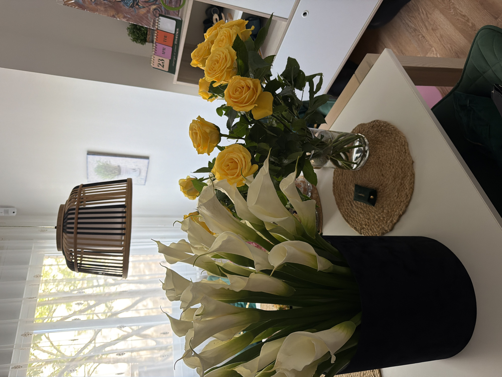 Elegant floral arrangements documented in Spanish coastal homes