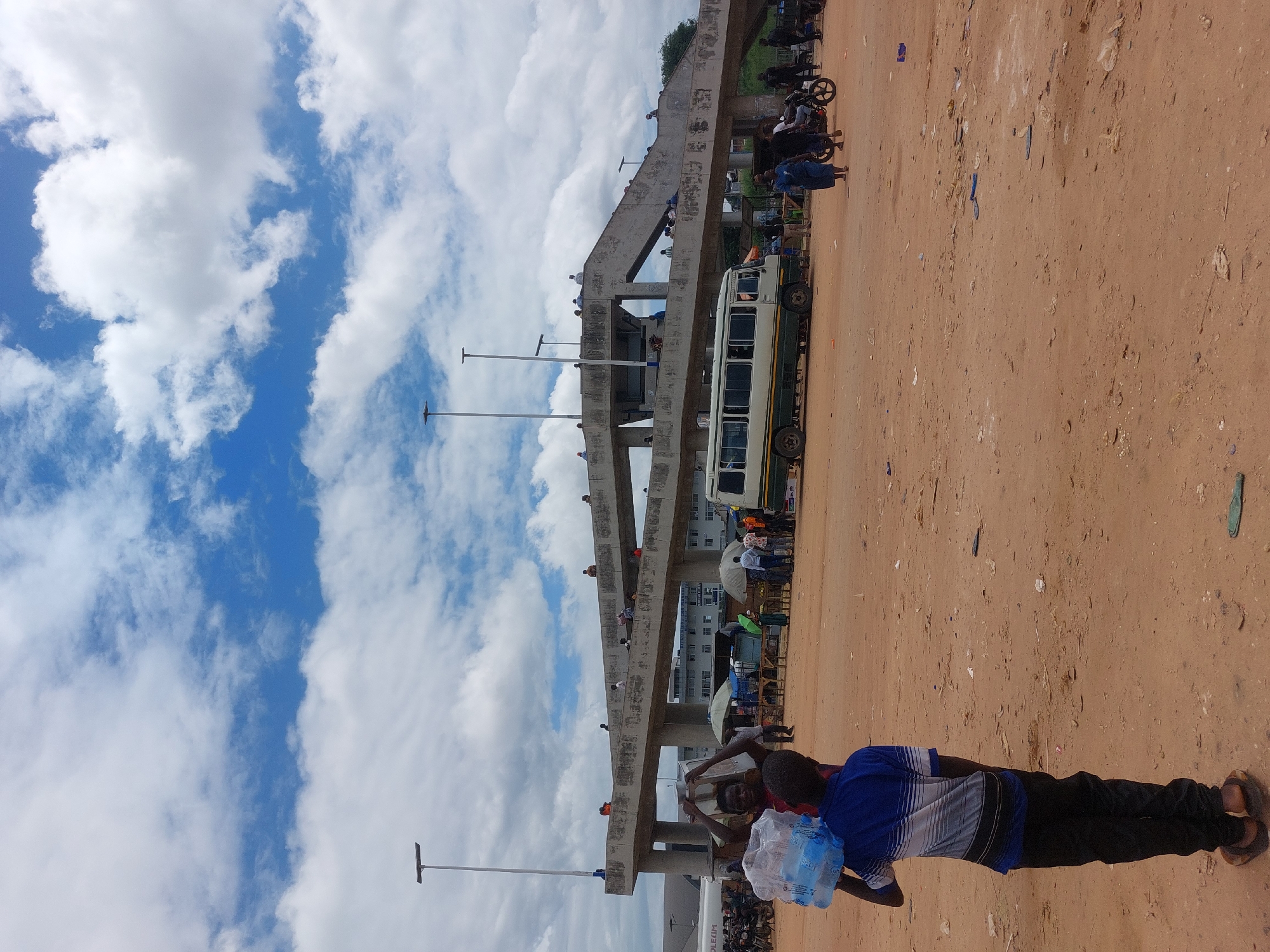 Morning street commerce and transit activity in Dar es-Salaam