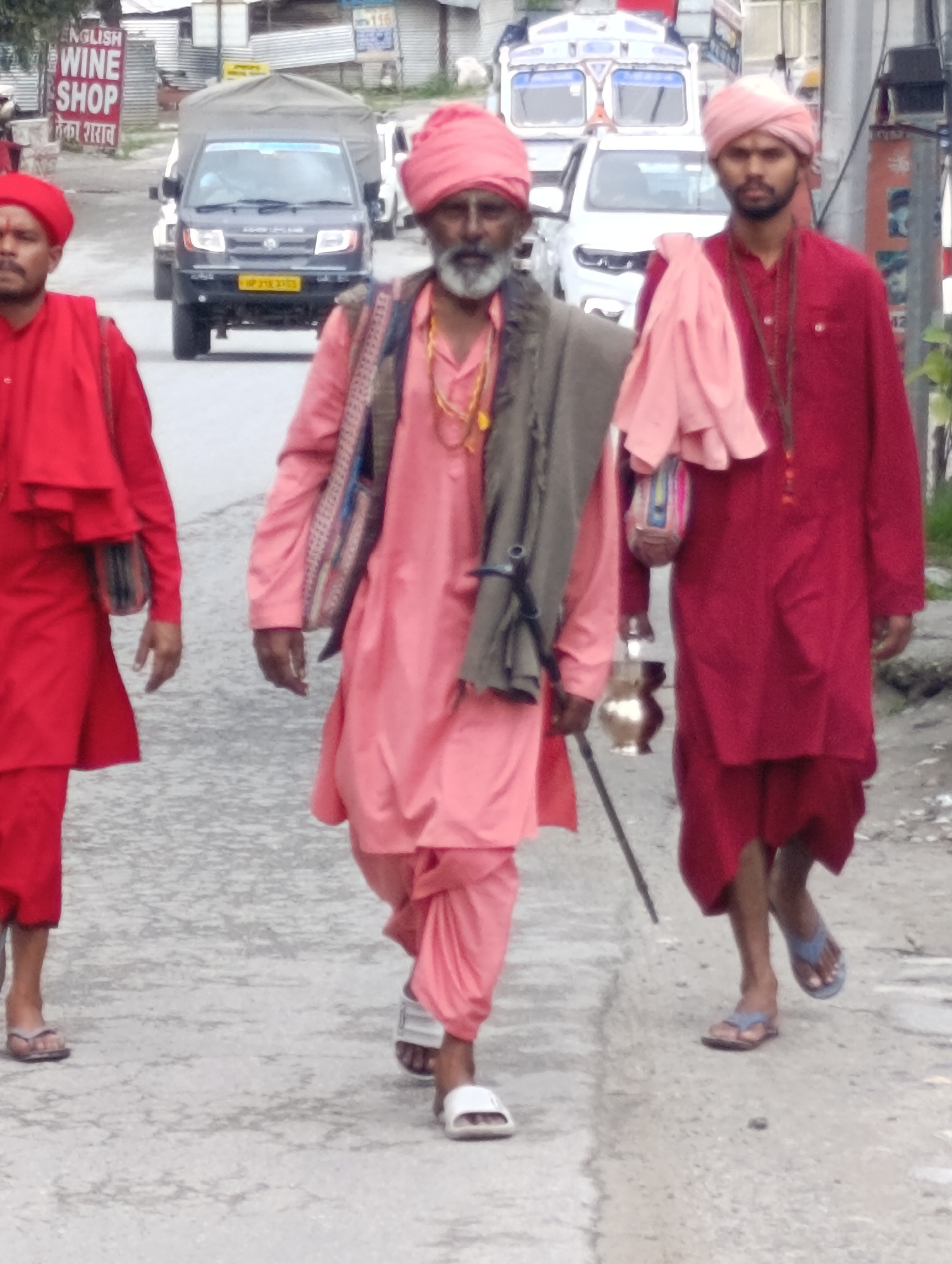 Everyday street life in Vashisht on a rainy morning
