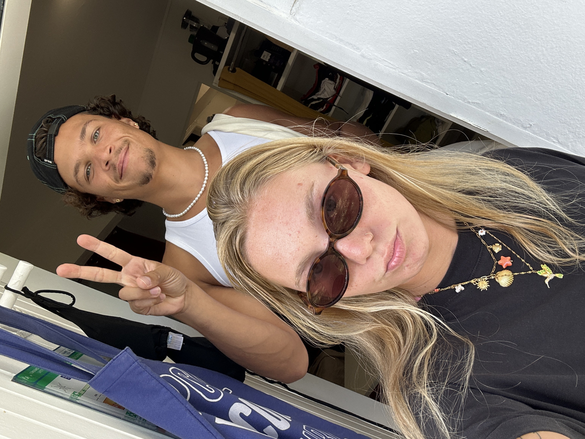 Friends share meal and selfies in tropical Sainte-Anne