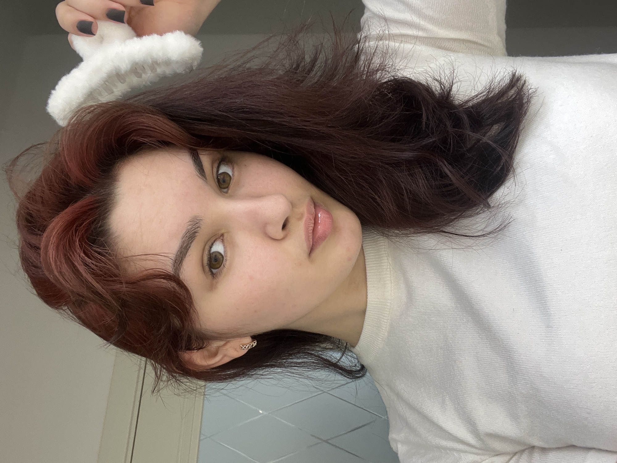 Woman photographed with white bird object in Neftekamsk