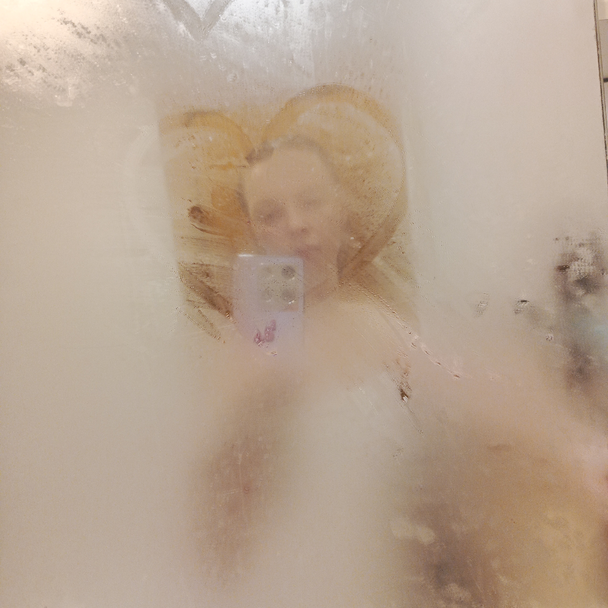 Personal moments captured across Chaikovsky, Russia in 23-minute span