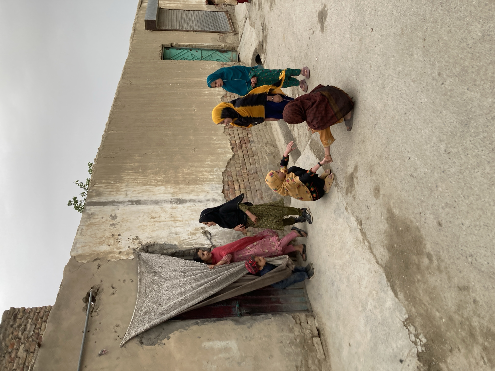 Children's daily life documented in Quetta streets