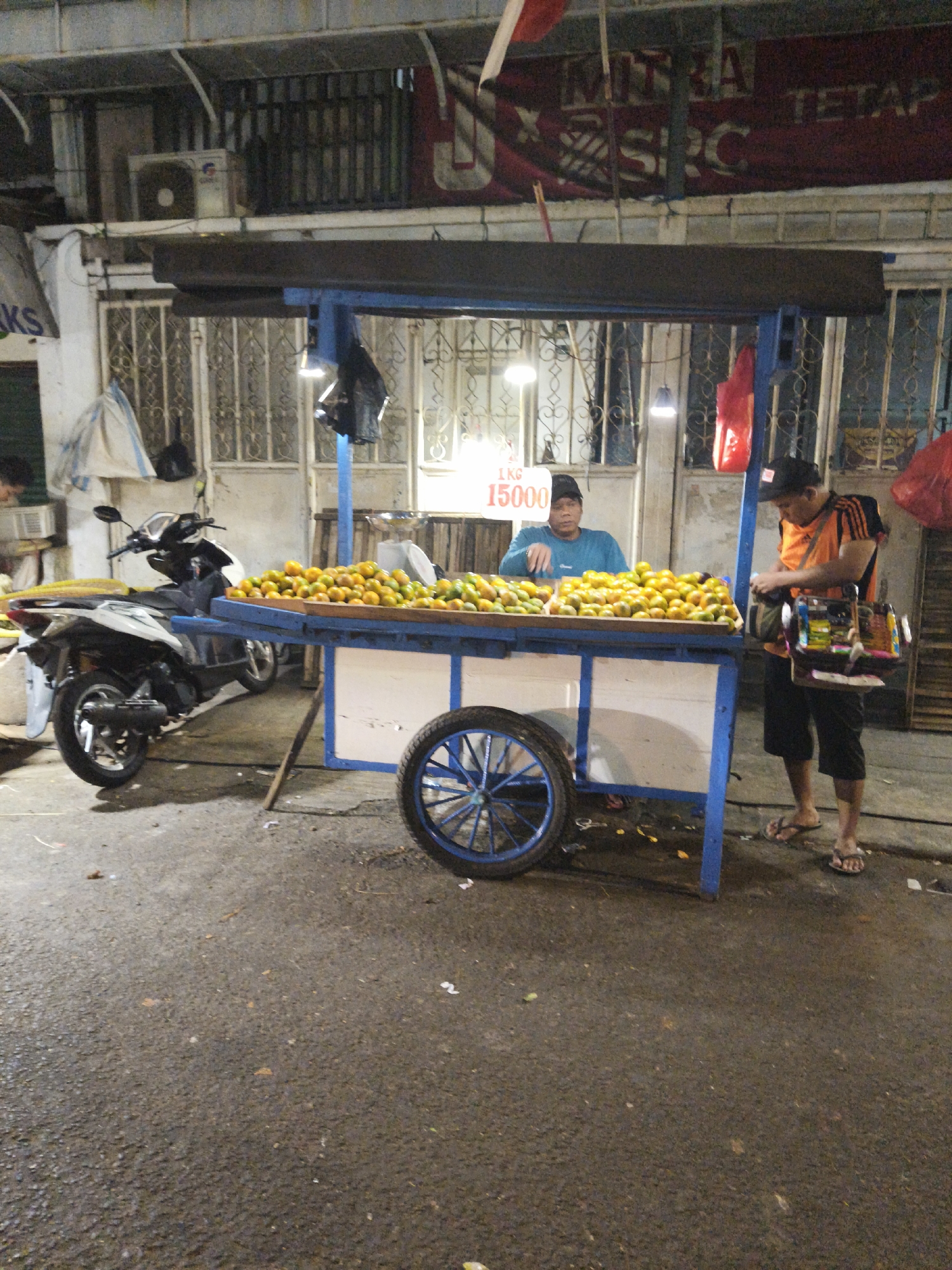 Night market in full swing at Pasar Minggu, South Jakarta