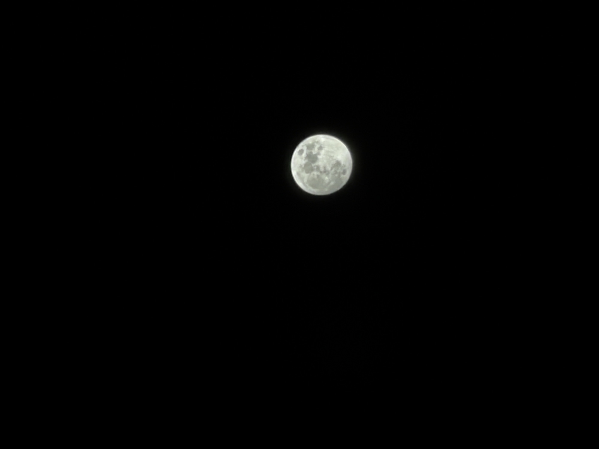 Full moon captured on video in Markovo, Russia