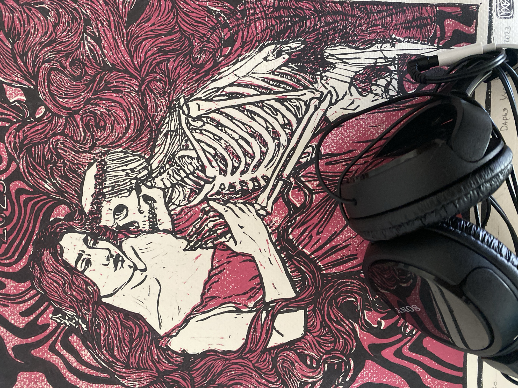 Skeleton artwork documented in Rusanovo, Russia