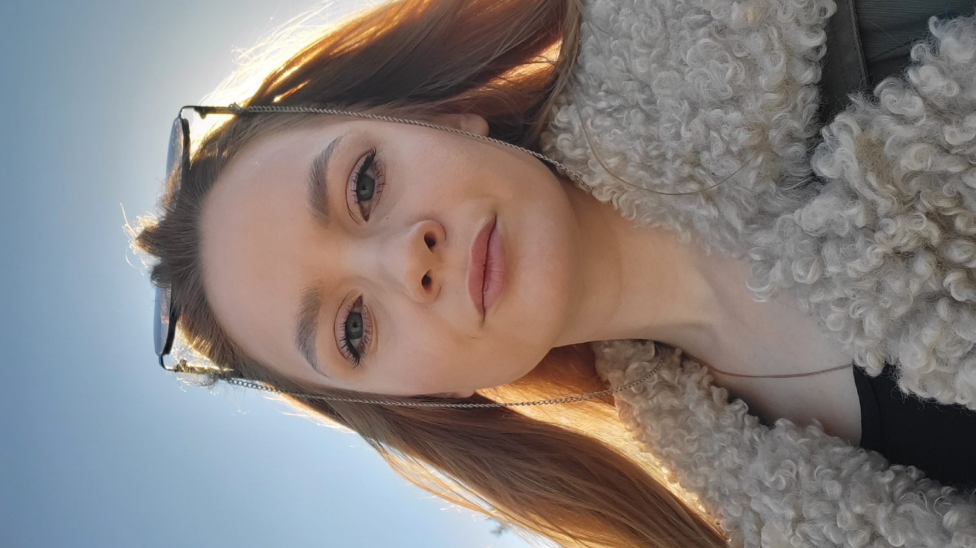 Woman documents leisurely breakfast outing in Chaikovsky, Russia