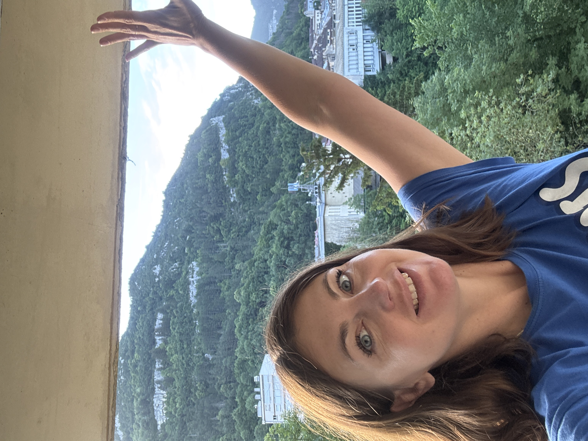 Morning routines and outdoor selfies in the Jura mountains